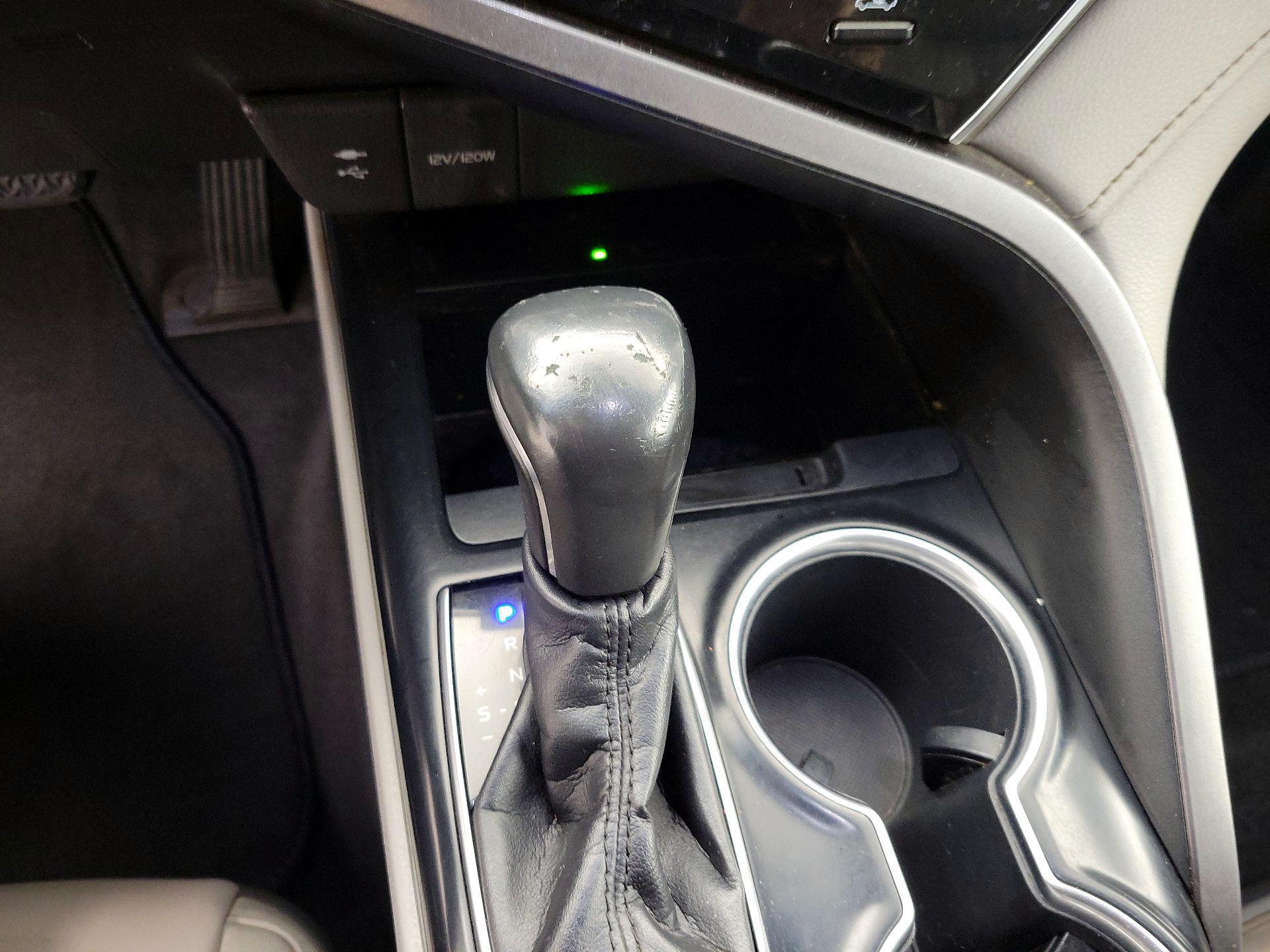 Thumbnail: 2018 Toyota Camry - 17