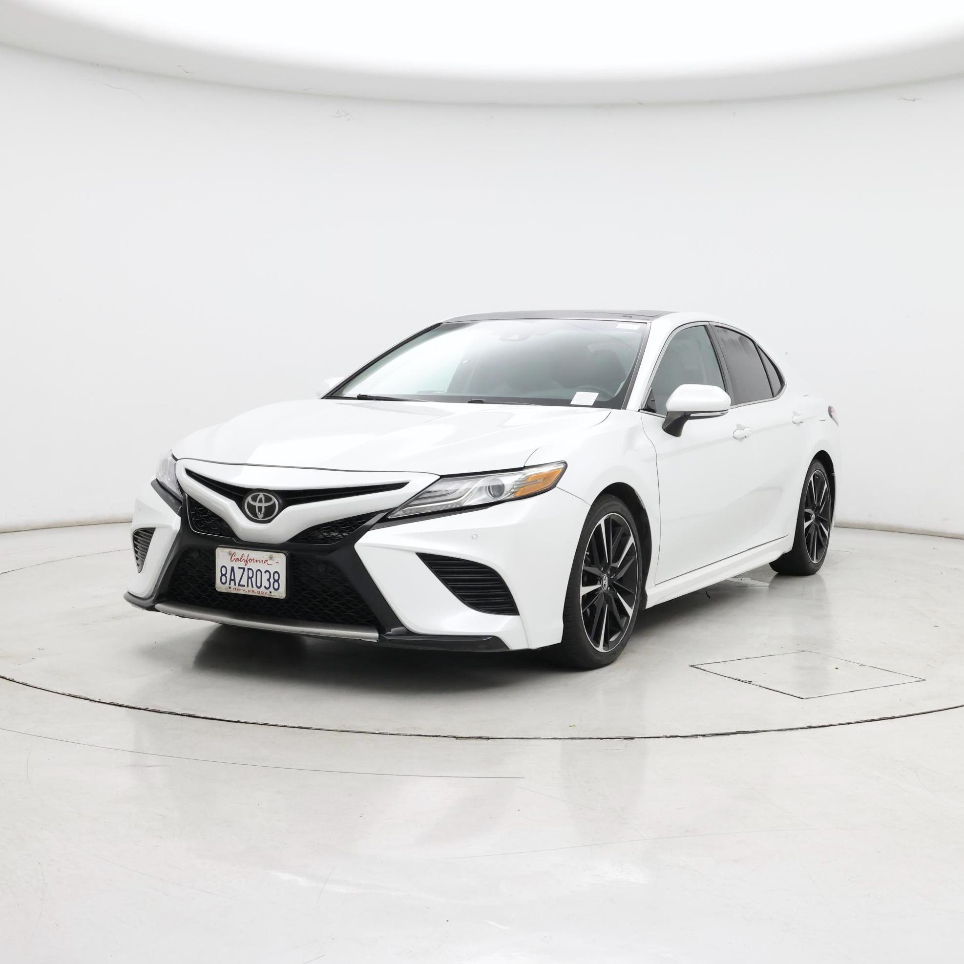 Thumbnail: 2018 Toyota Camry - 4