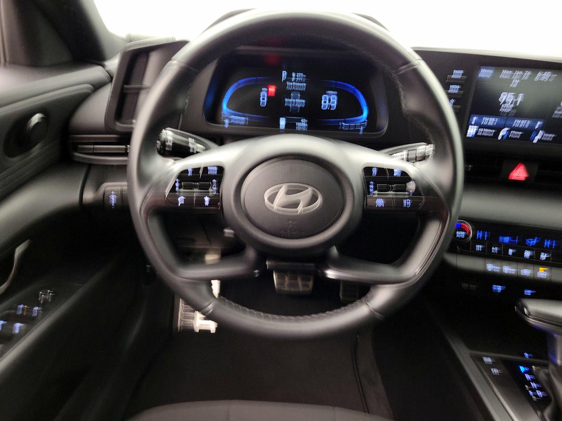 Thumbnail: 2025 Hyundai Elantra - 10