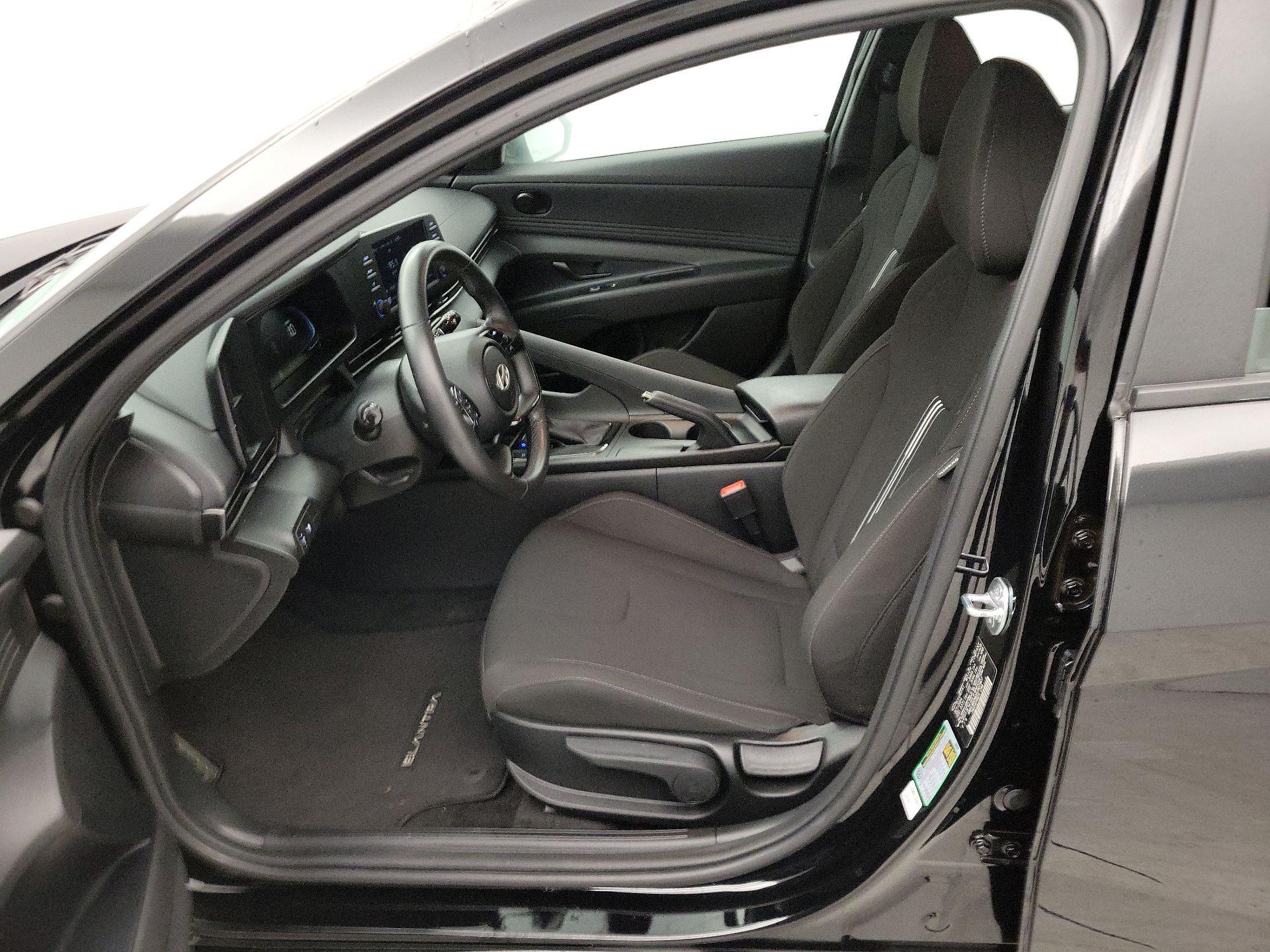 Thumbnail: 2025 Hyundai Elantra - 11