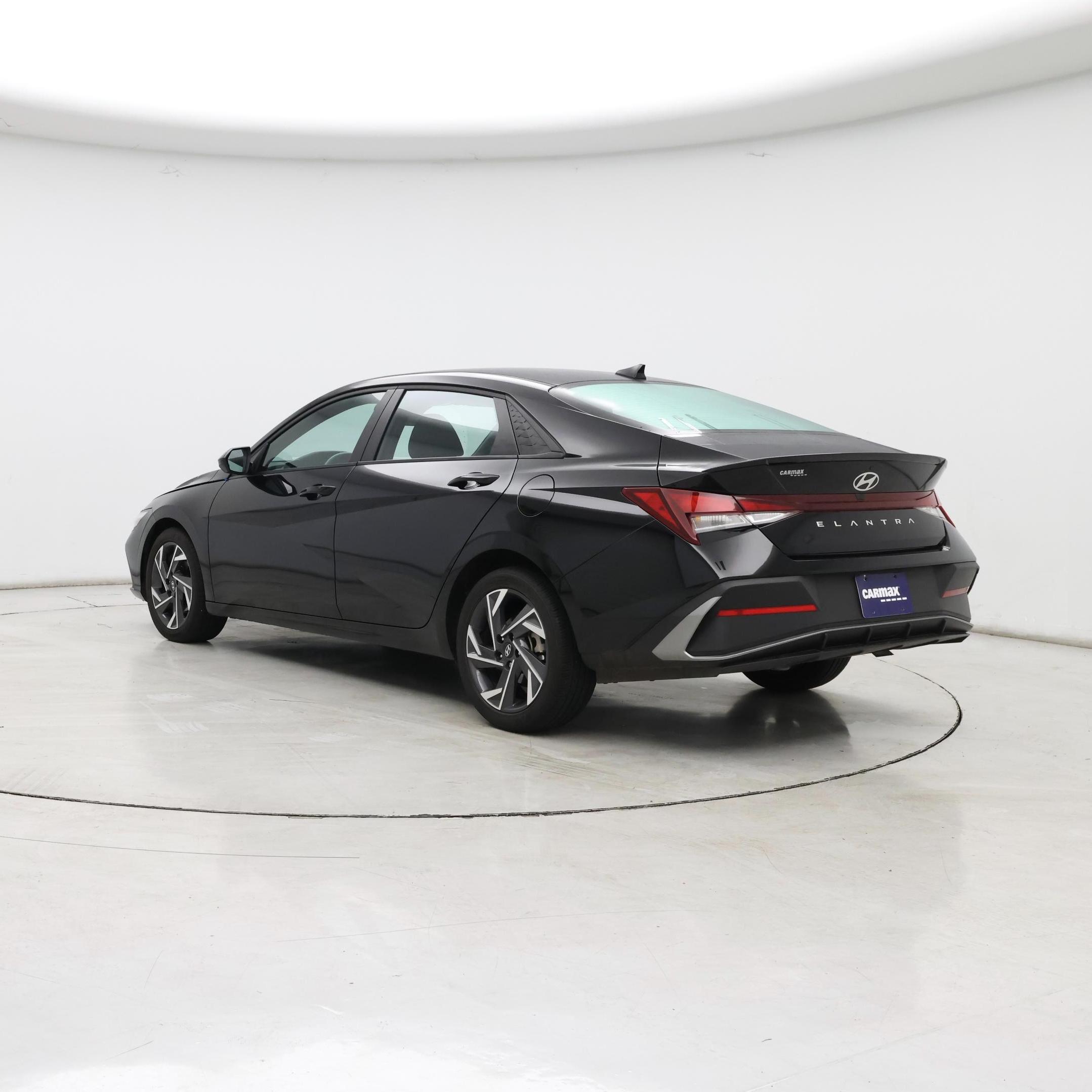 Thumbnail: 2025 Hyundai Elantra - 2