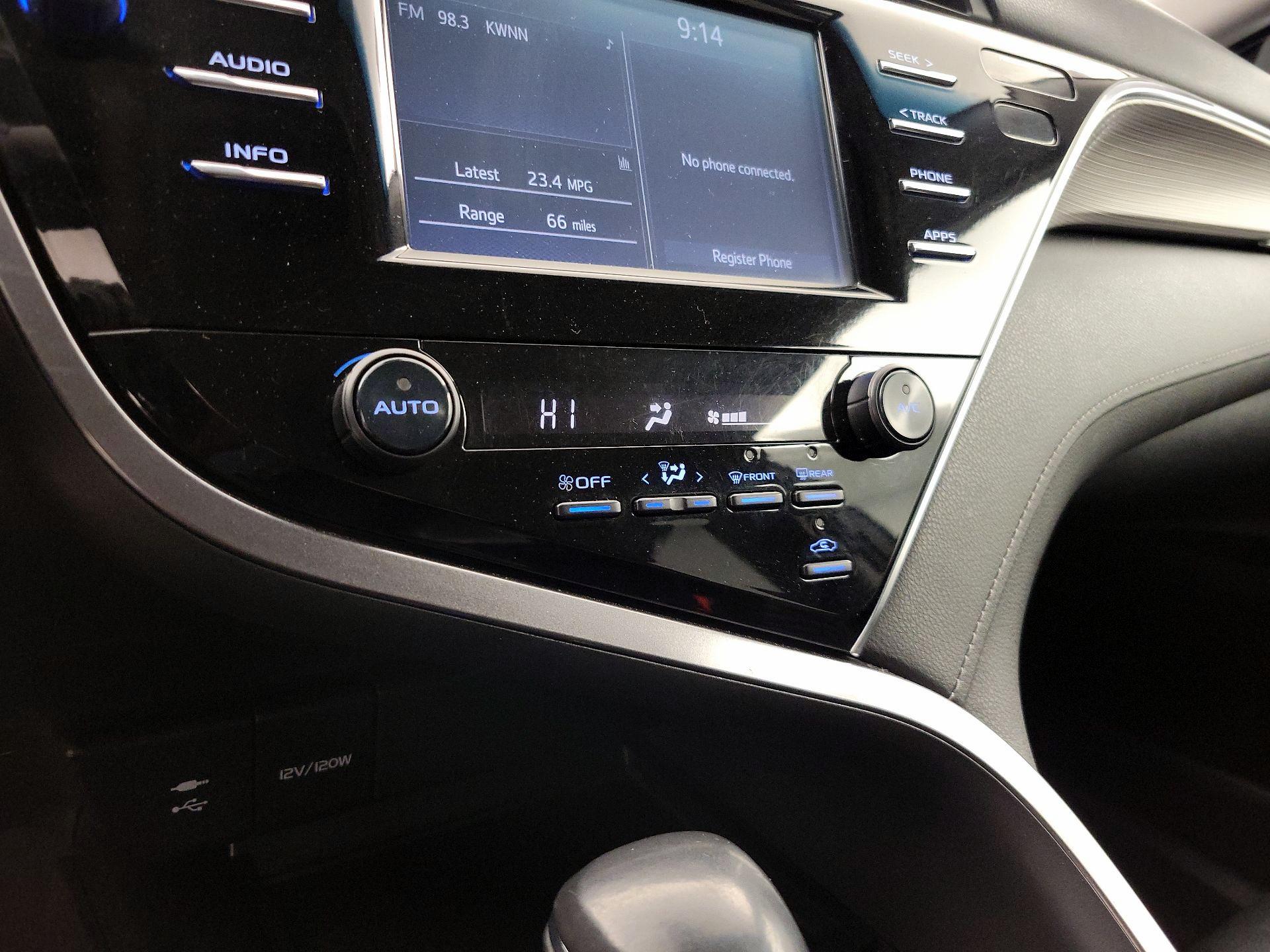 Thumbnail: 2018 Toyota Camry - 16