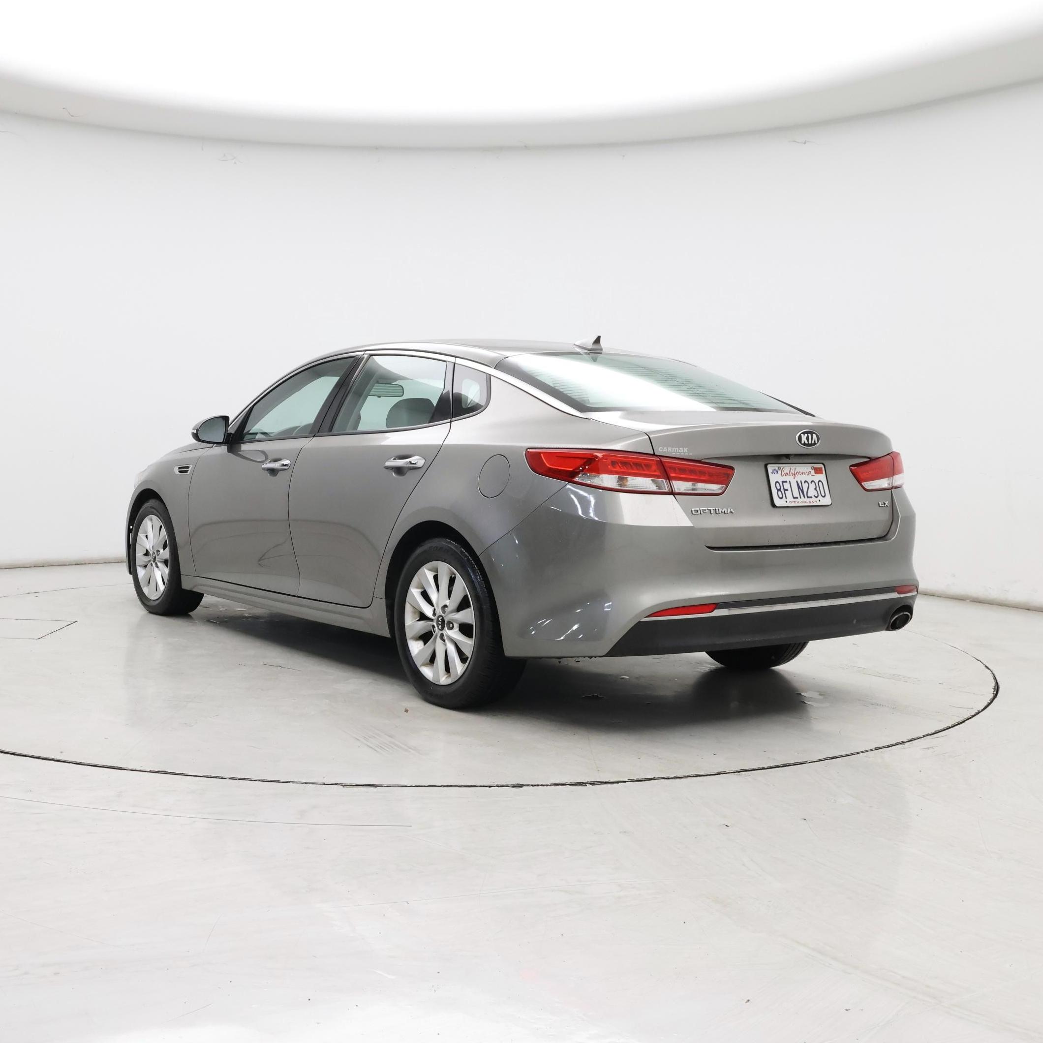 Thumbnail: 2016 Kia Optima - 2