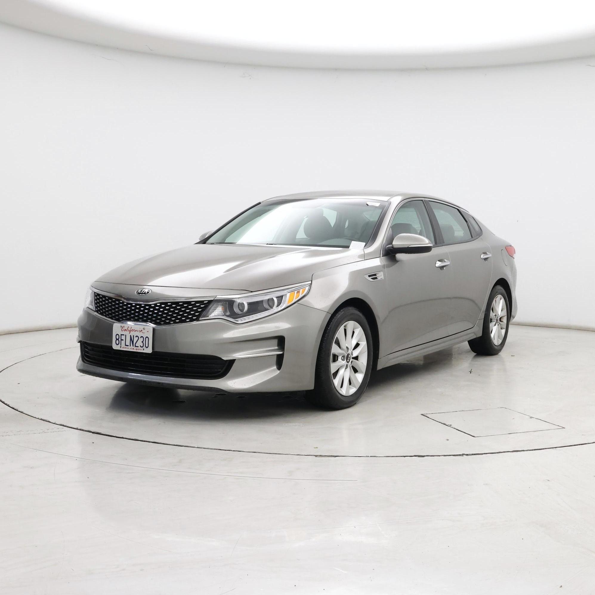 Thumbnail: 2016 Kia Optima - 4