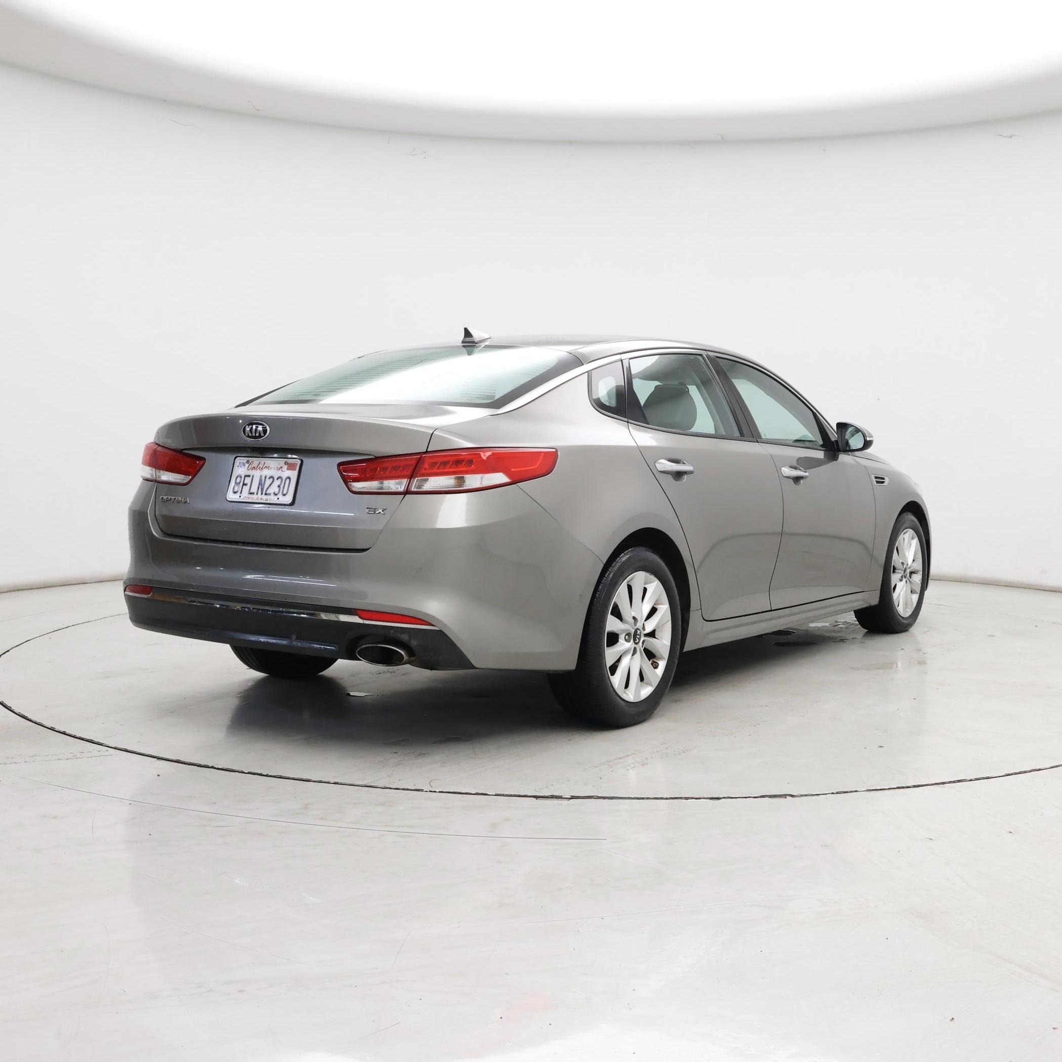 Thumbnail: 2016 Kia Optima - 8