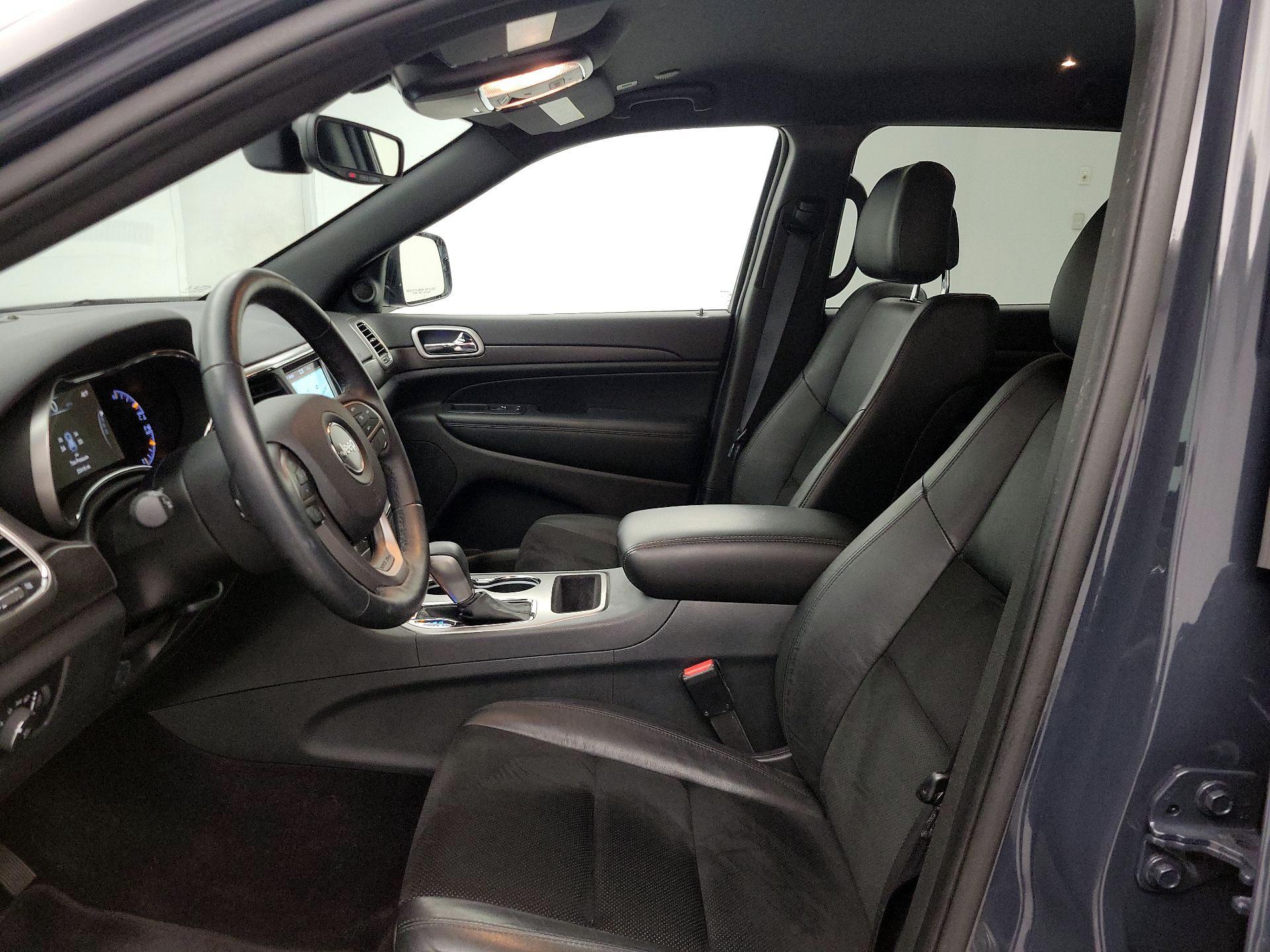 Thumbnail: 2018 Jeep Grand Cherokee - 11