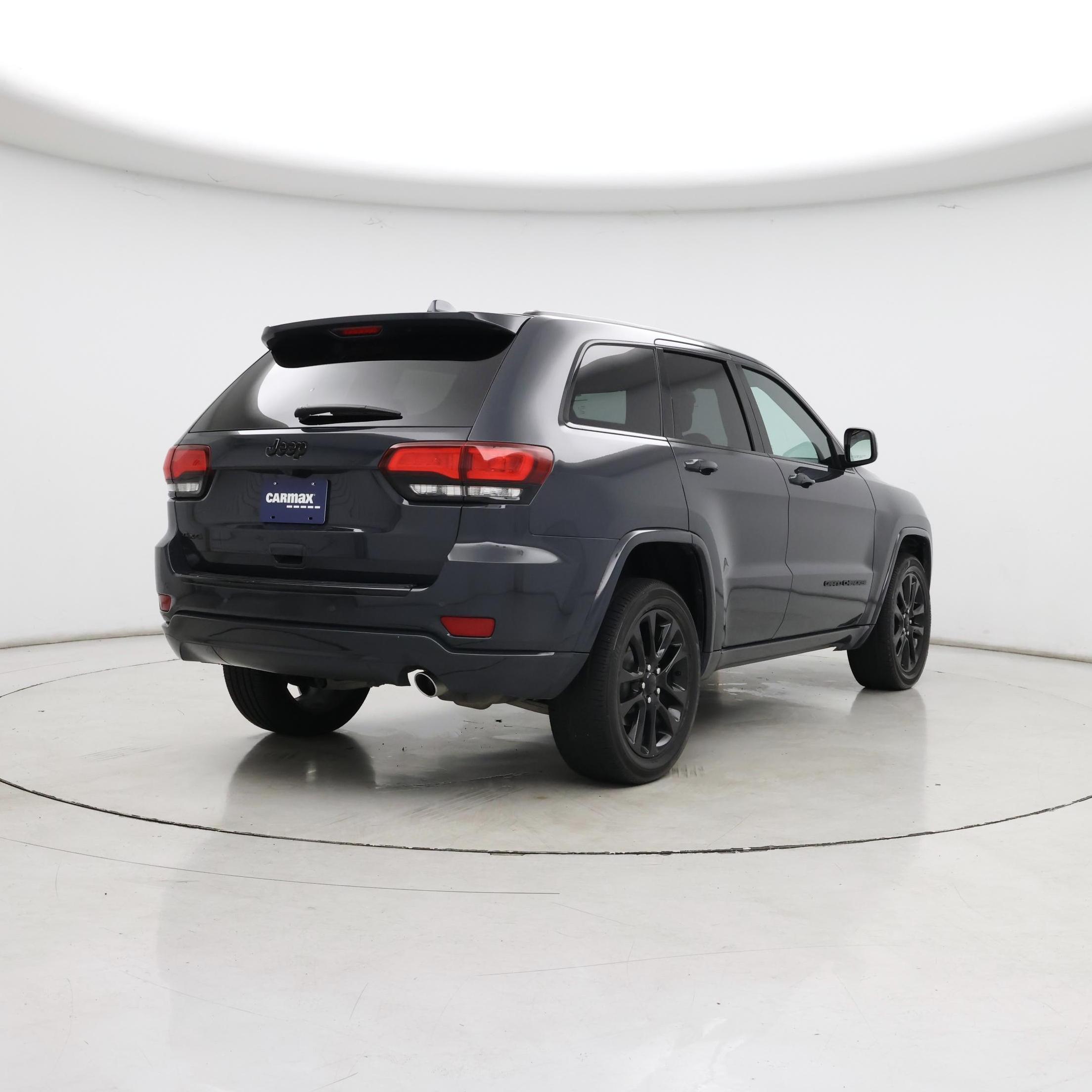 Thumbnail: 2018 Jeep Grand Cherokee - 8