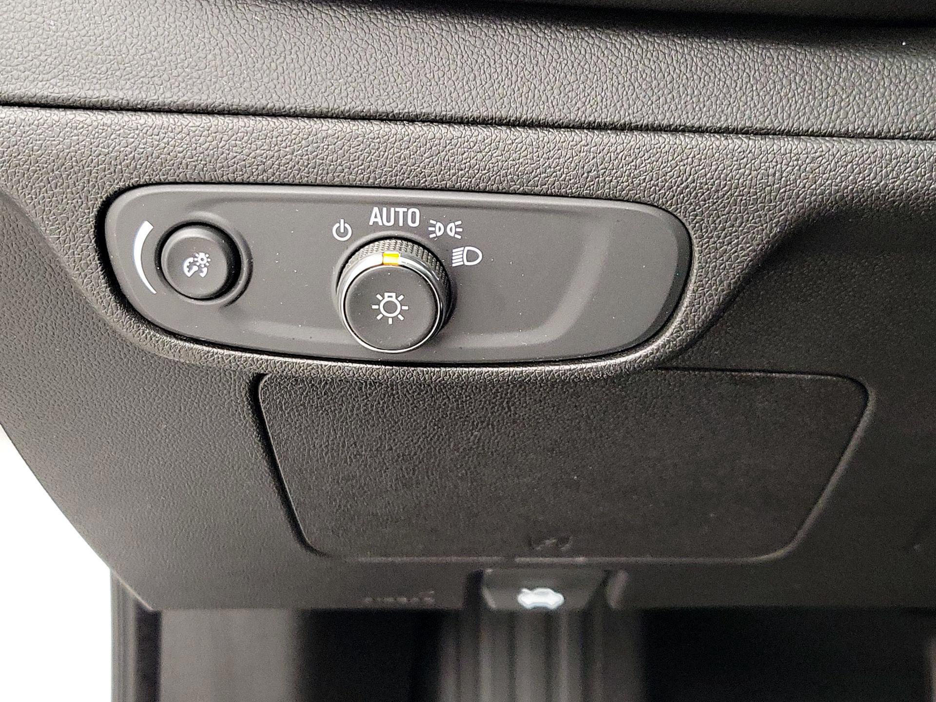 Thumbnail: 2023 Chevrolet Bolt EUV - 13