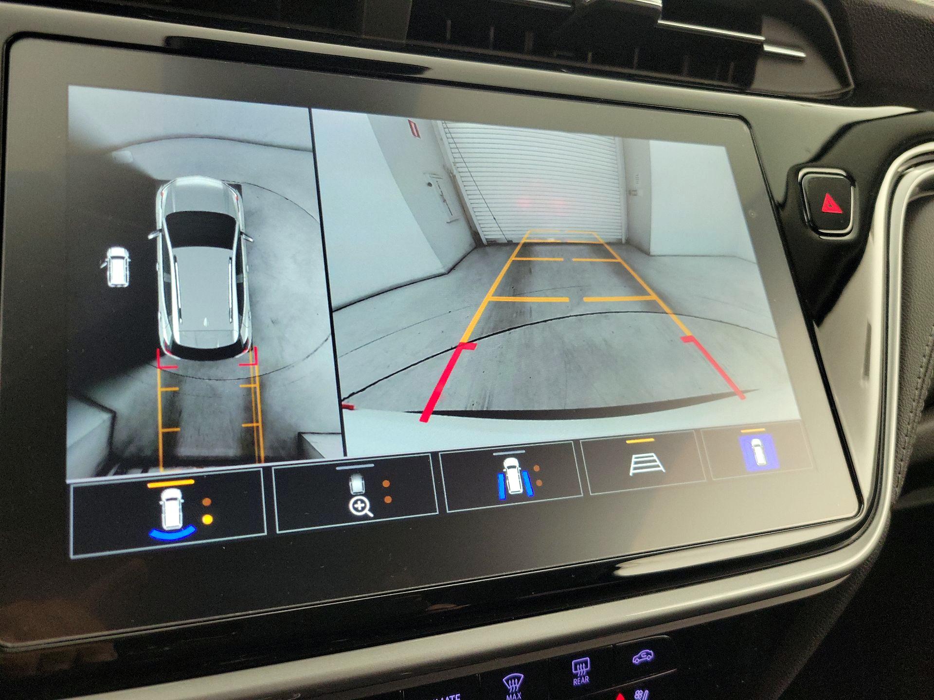 Thumbnail: 2023 Chevrolet Bolt EUV - 14