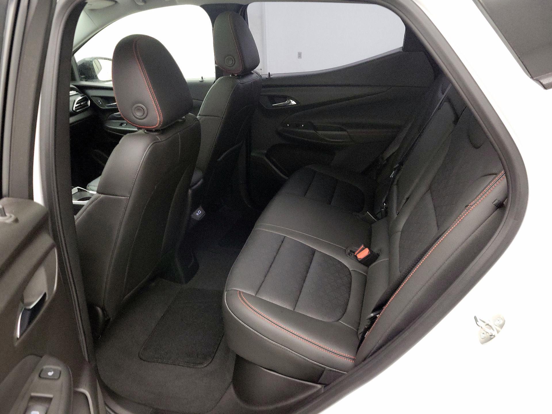 Thumbnail: 2023 Chevrolet Bolt EUV - 20