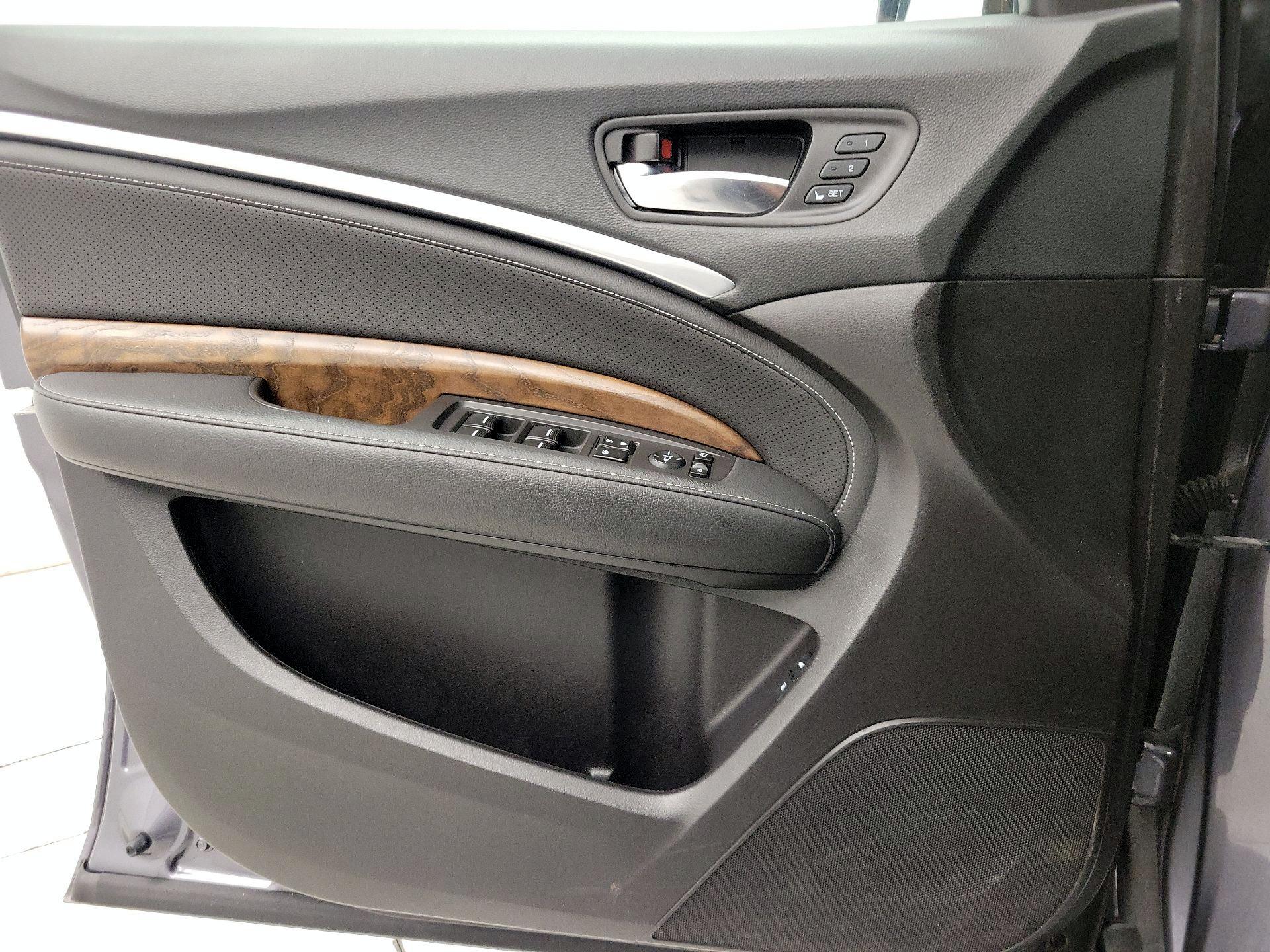 Thumbnail: 2020 Acura MDX - 12