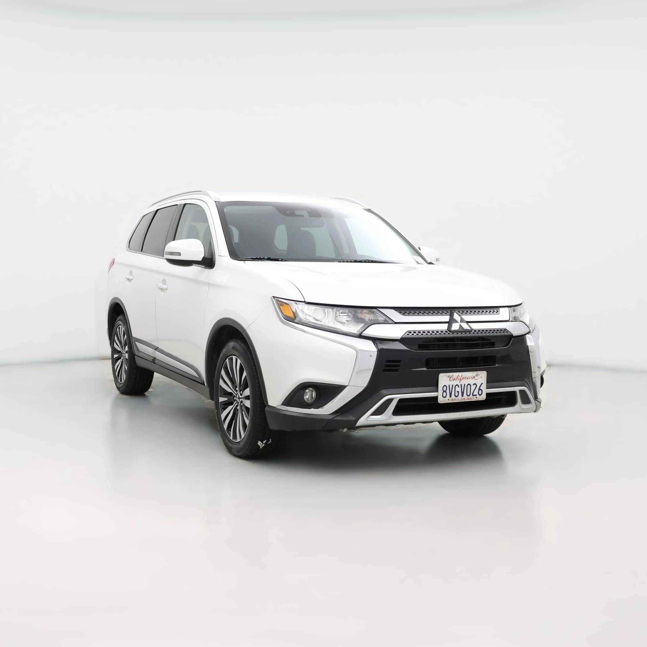 Thumbnail: 2020 Mitsubishi Outlander - 1
