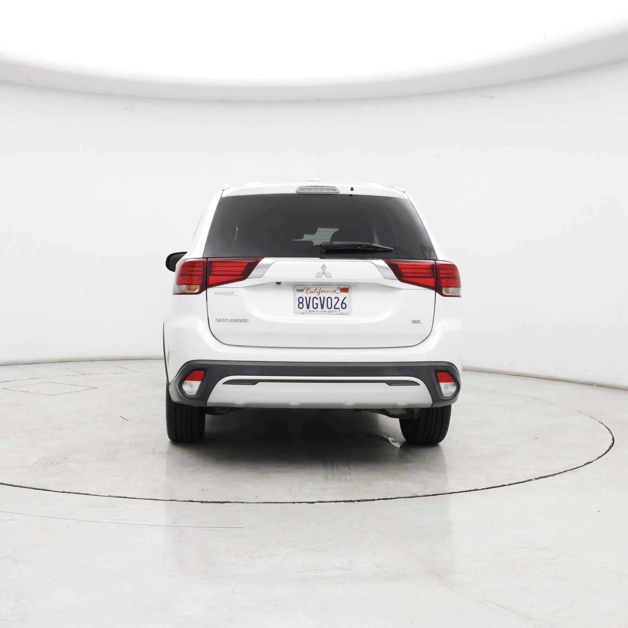 Thumbnail: 2020 Mitsubishi Outlander - 6