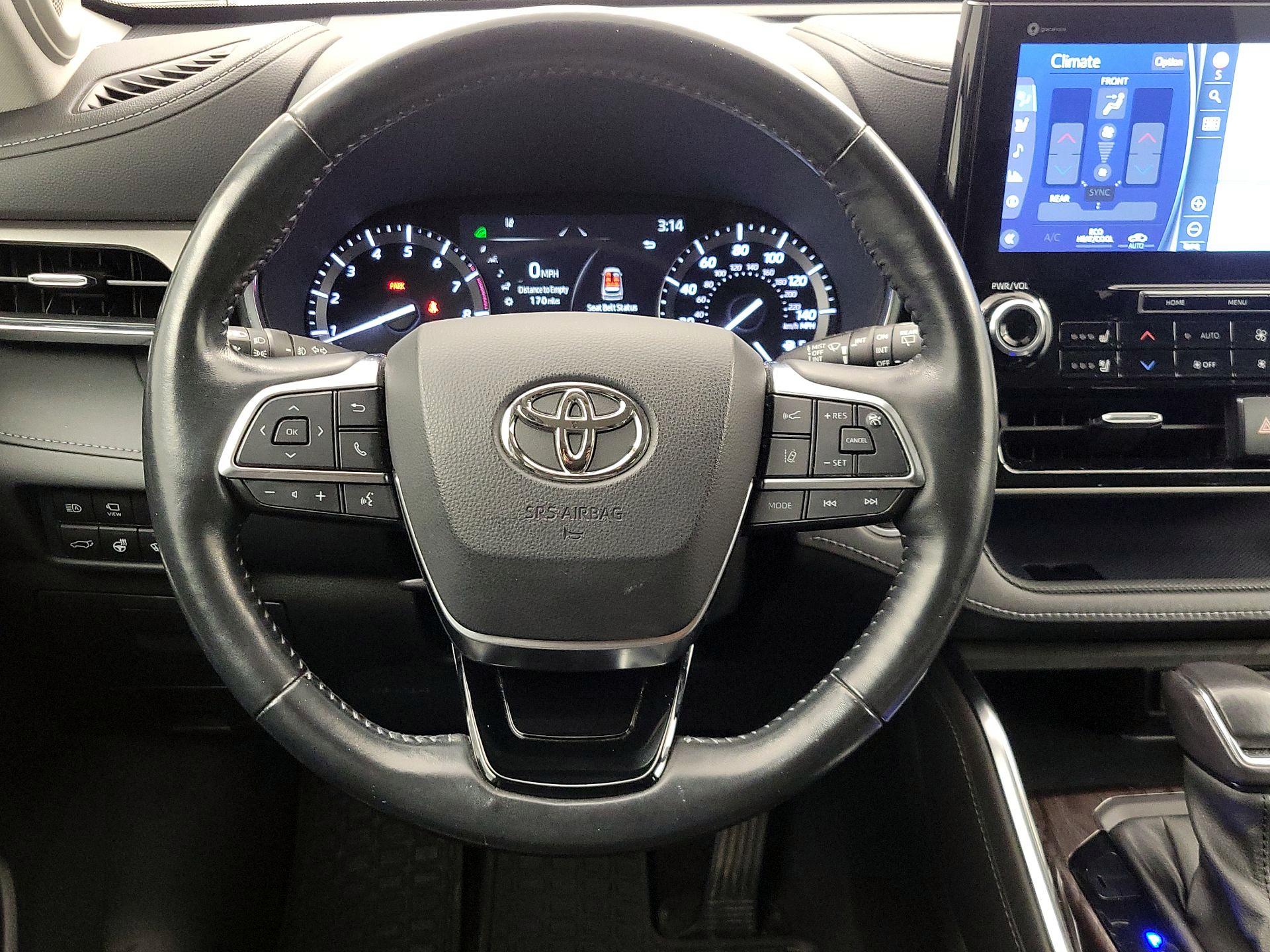 Thumbnail: 2021 Toyota Highlander - 10