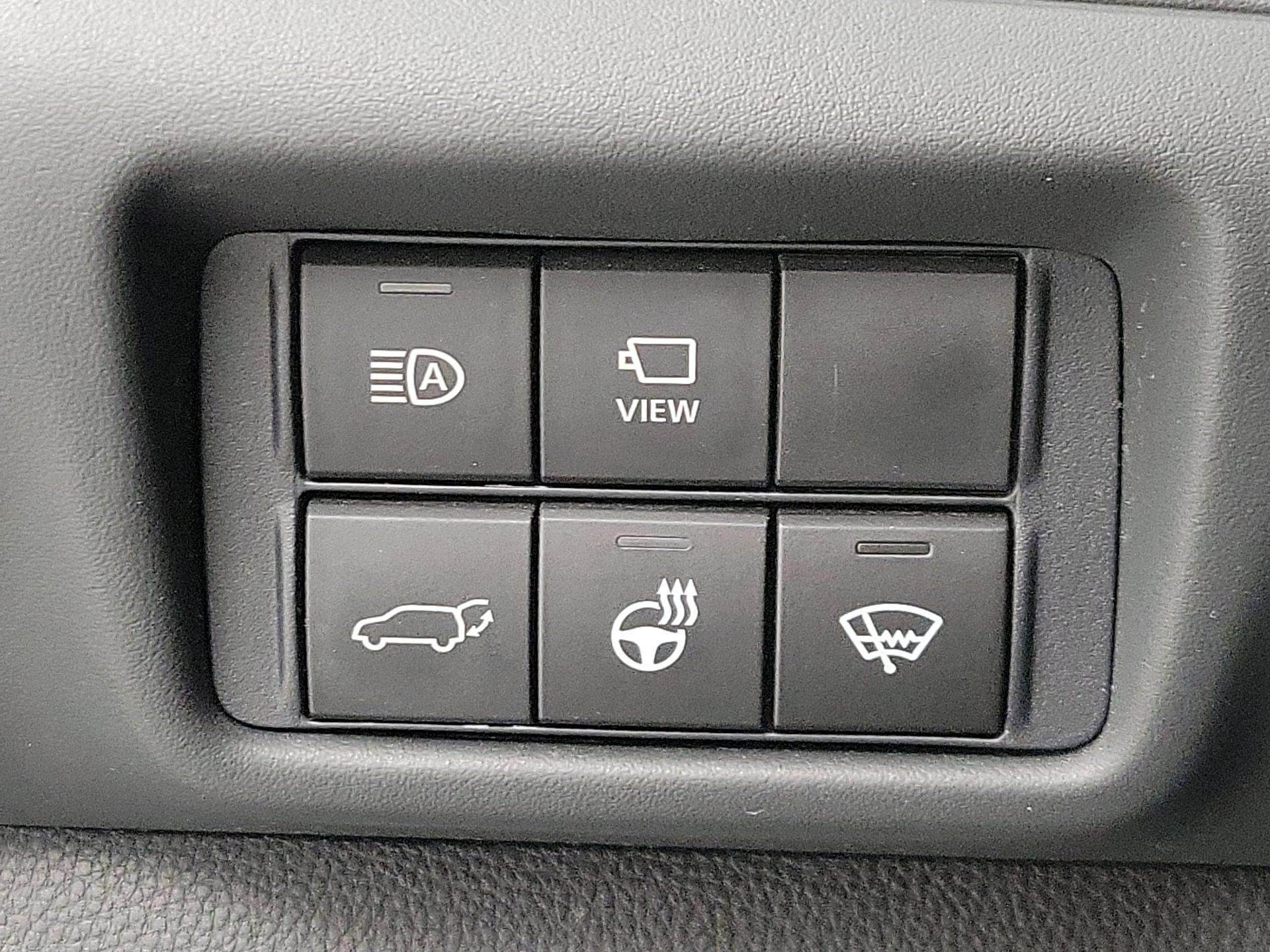 Thumbnail: 2021 Toyota Highlander - 13