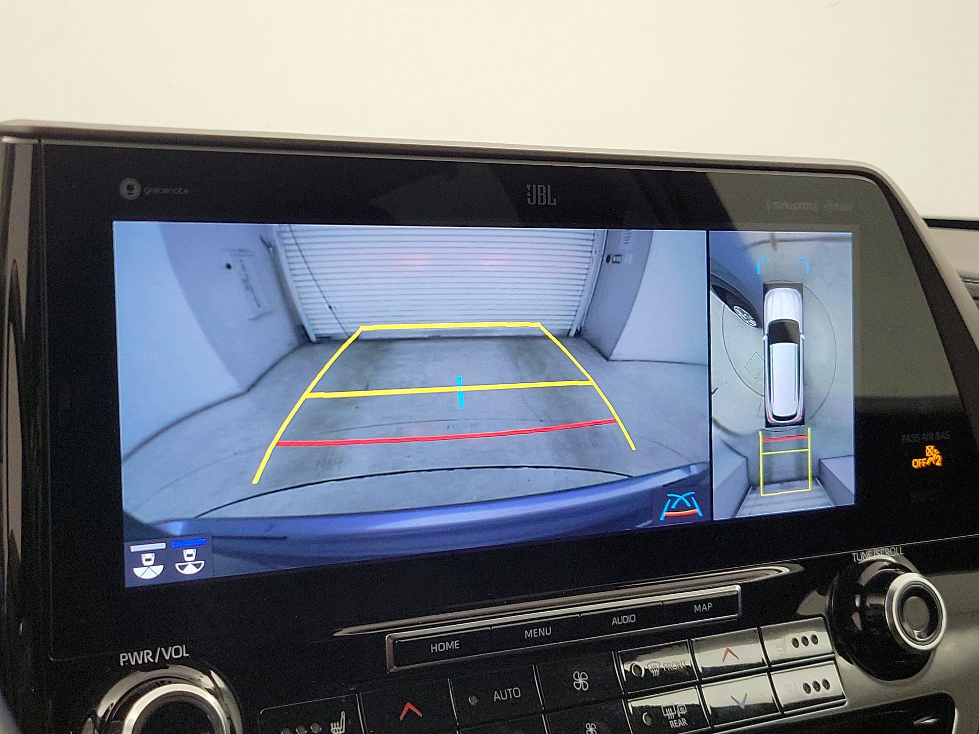 Thumbnail: 2021 Toyota Highlander - 15