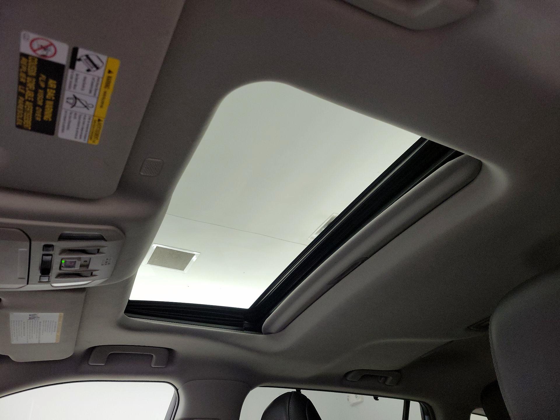 Thumbnail: 2021 Toyota Highlander - 20