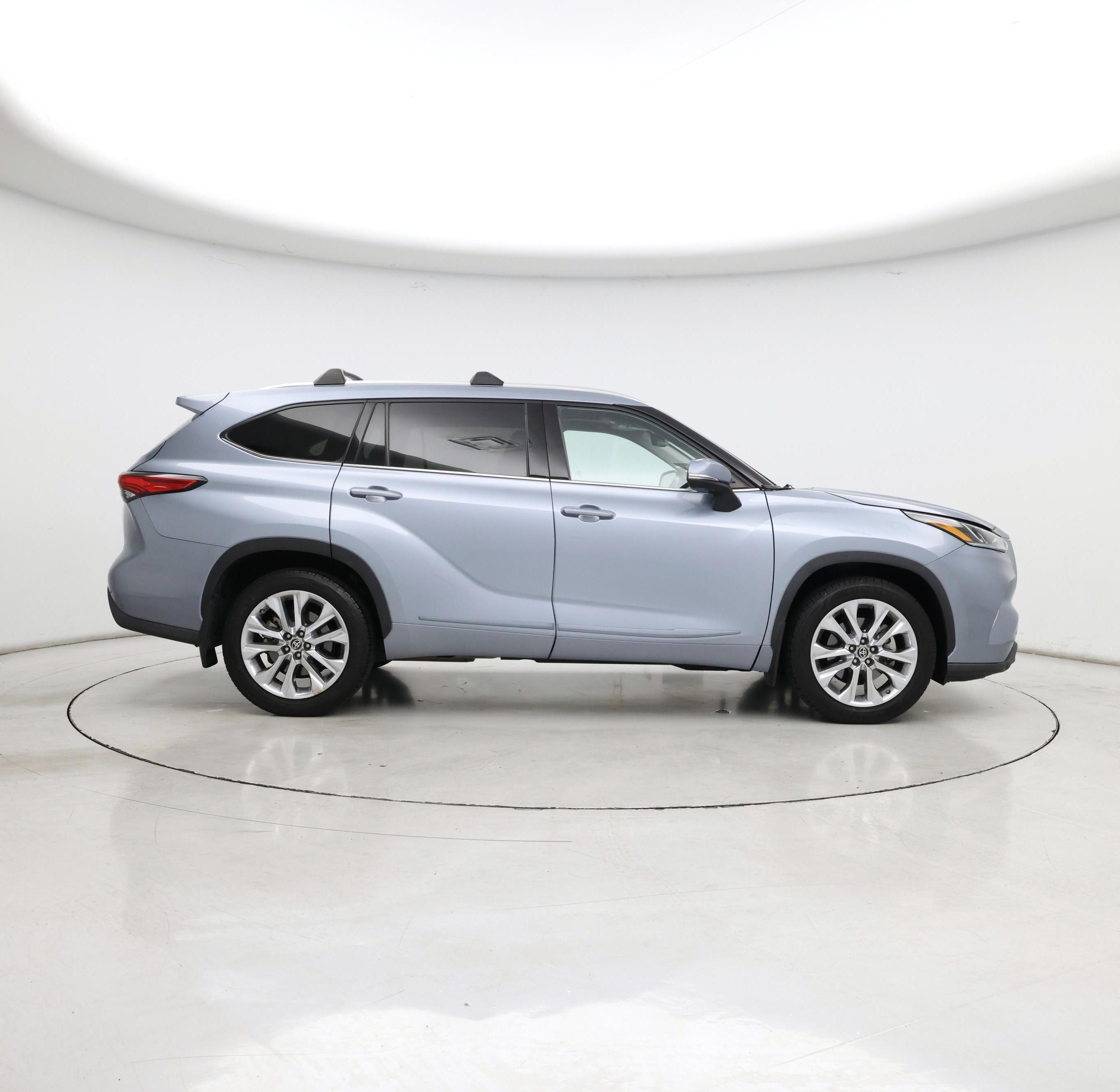 Thumbnail: 2021 Toyota Highlander - 7