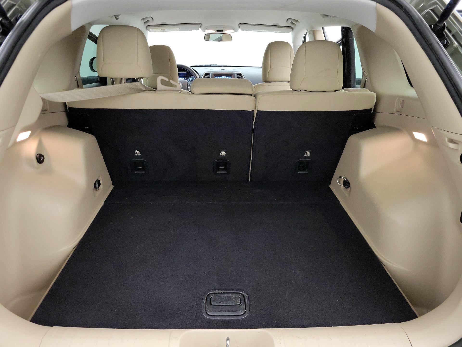 Thumbnail: 2019 Jeep Cherokee - 20