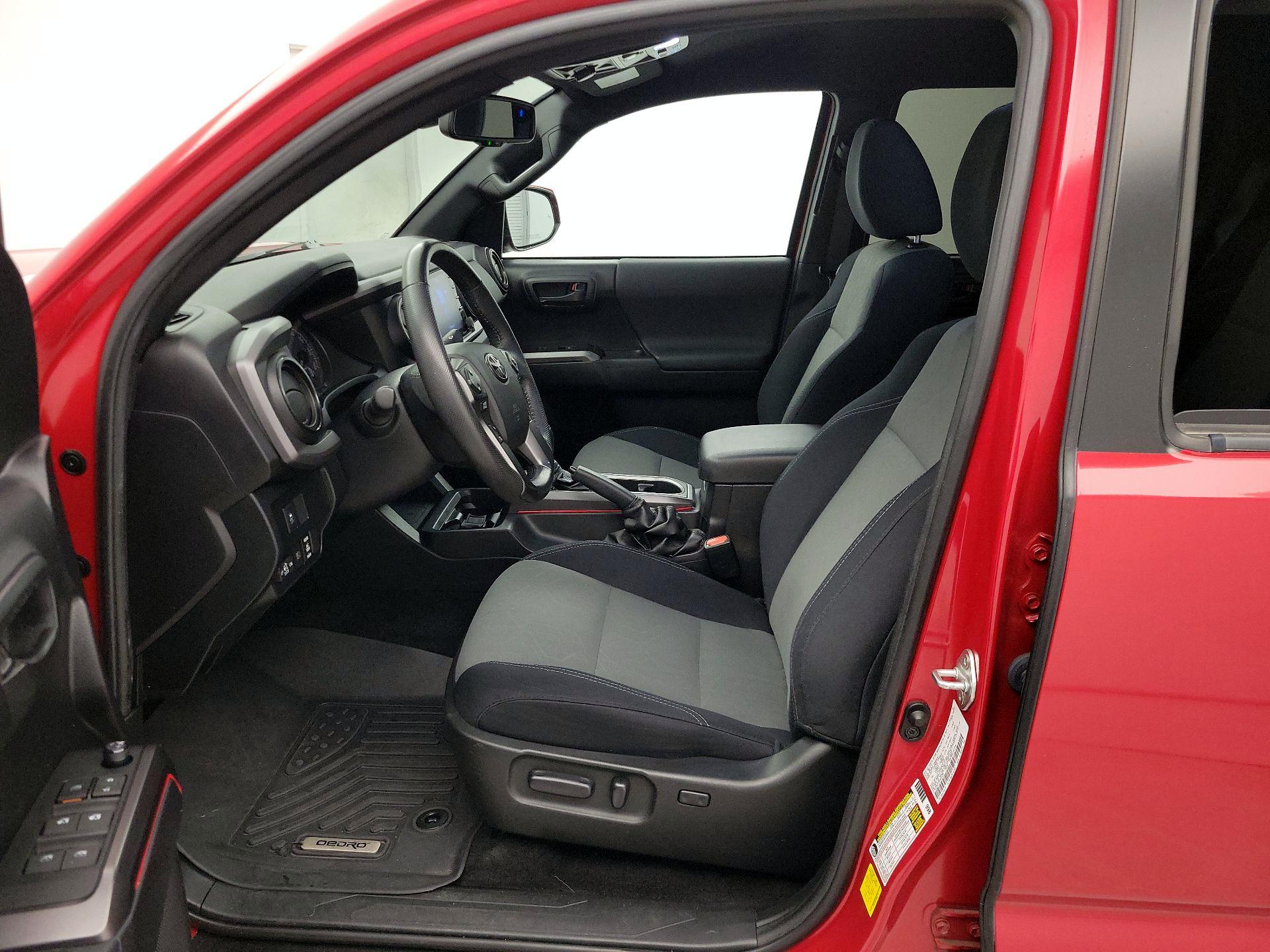 Thumbnail: 2021 Toyota Tacoma - 11