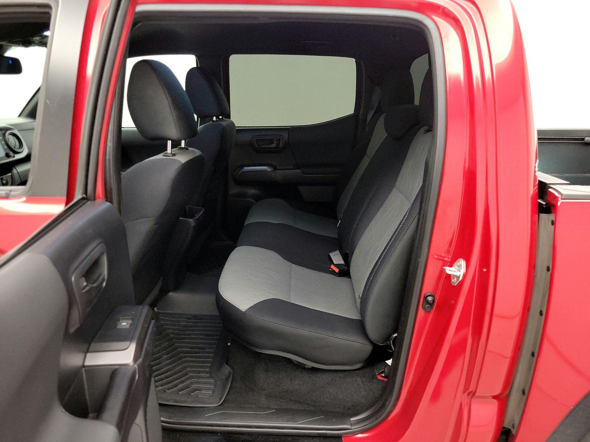 Thumbnail: 2021 Toyota Tacoma - 19