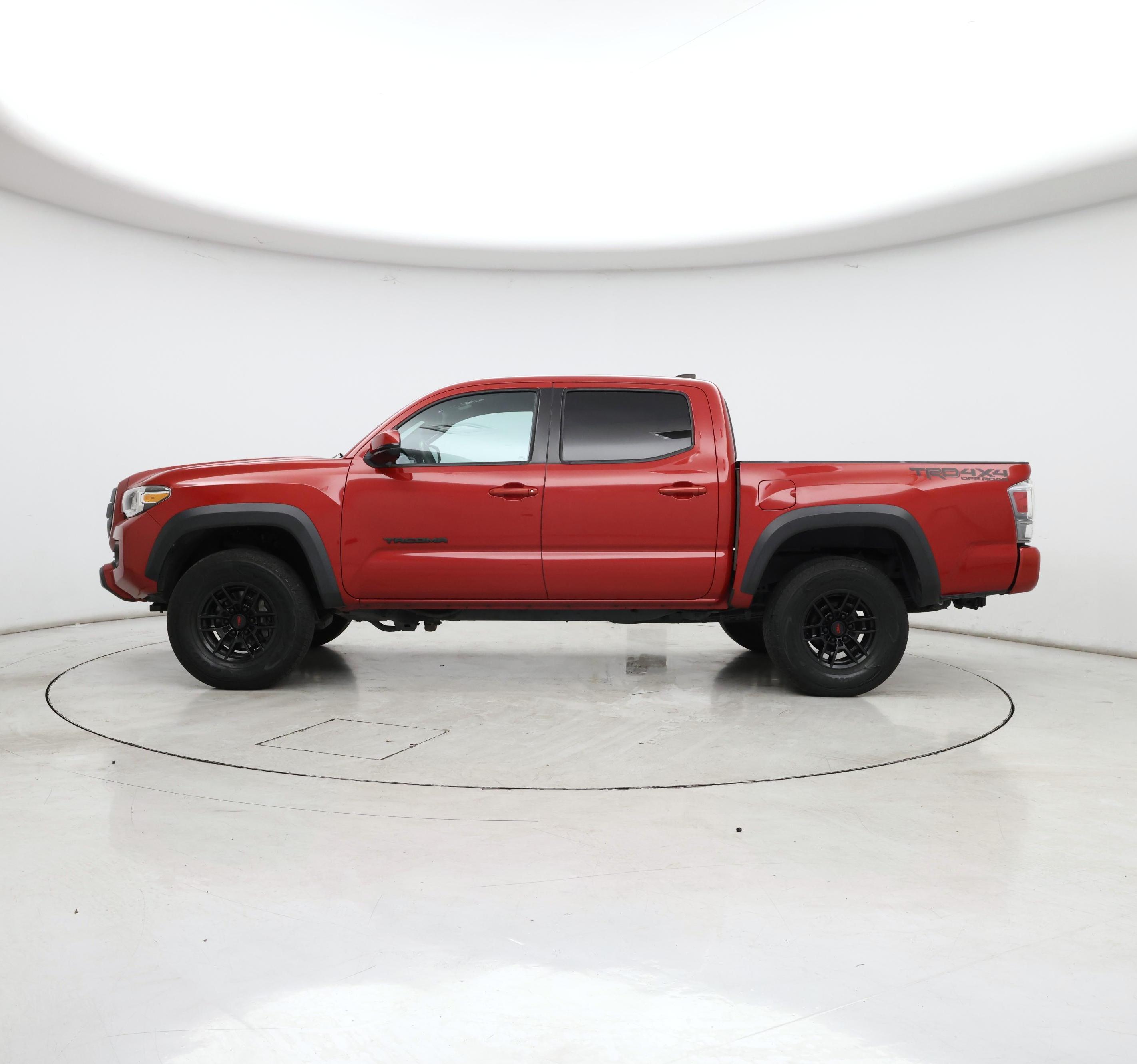 Thumbnail: 2021 Toyota Tacoma - 3