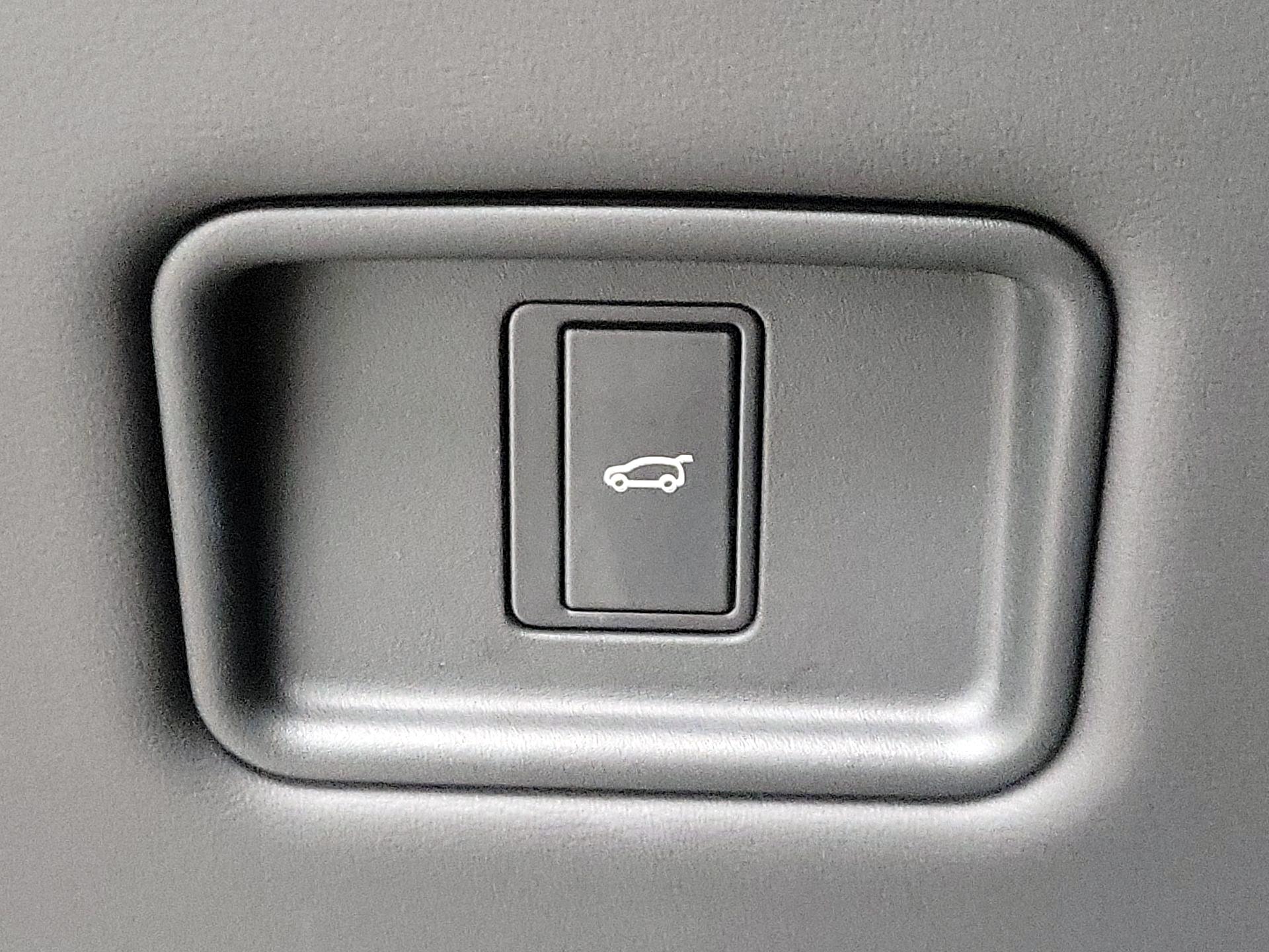 Thumbnail: 2024 Land Rover Range Rover Sport - 13