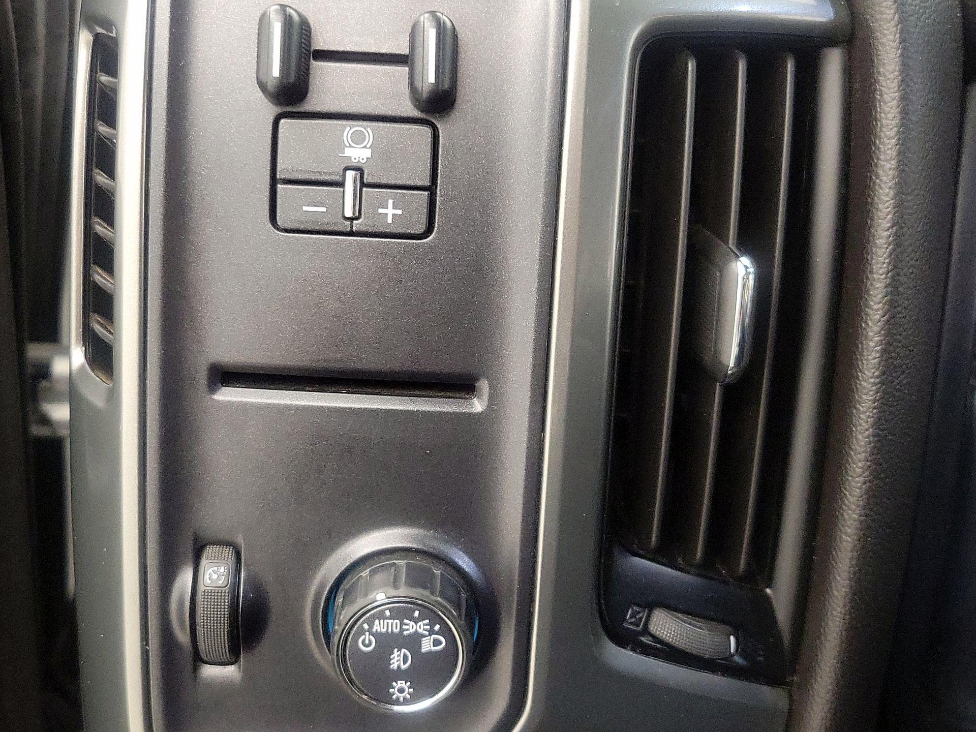 Thumbnail: 2019 Chevrolet Silverado 1500 - 13