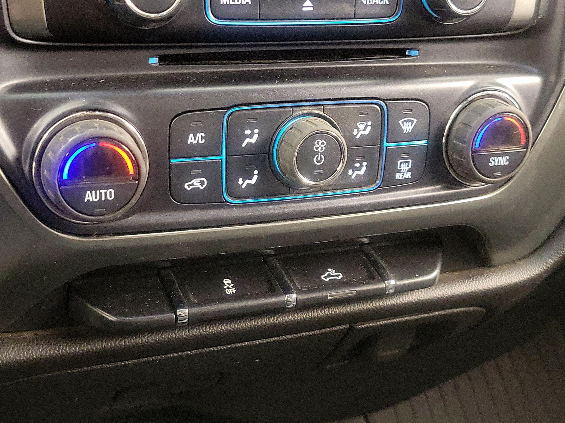 Thumbnail: 2019 Chevrolet Silverado 1500 - 16