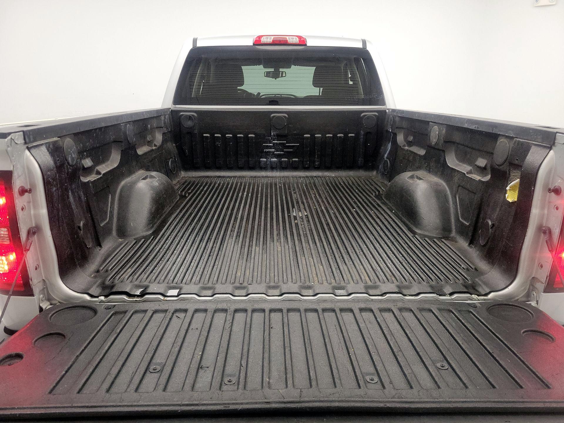 Thumbnail: 2019 Chevrolet Silverado 1500 - 20