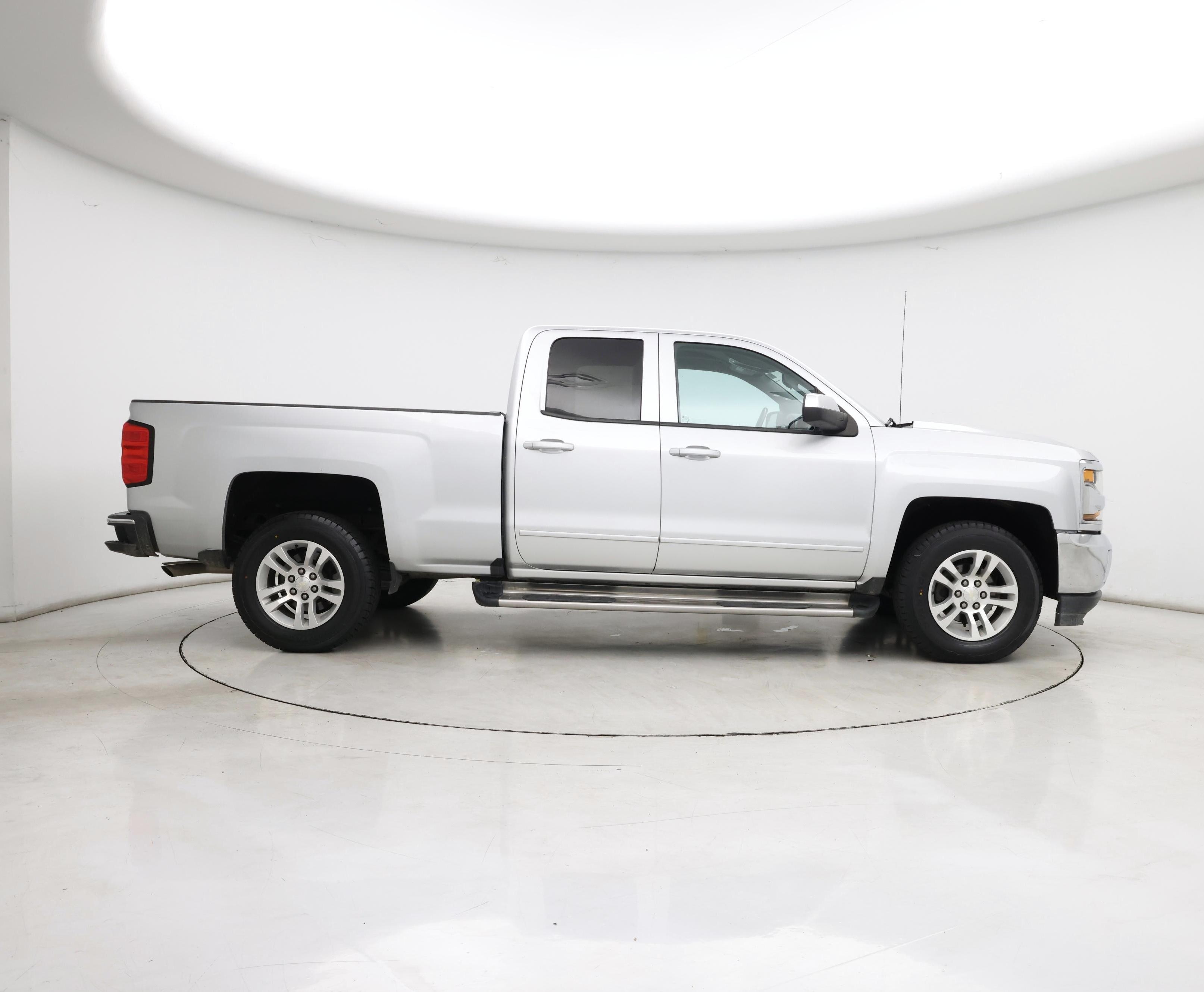 Thumbnail: 2019 Chevrolet Silverado 1500 - 7