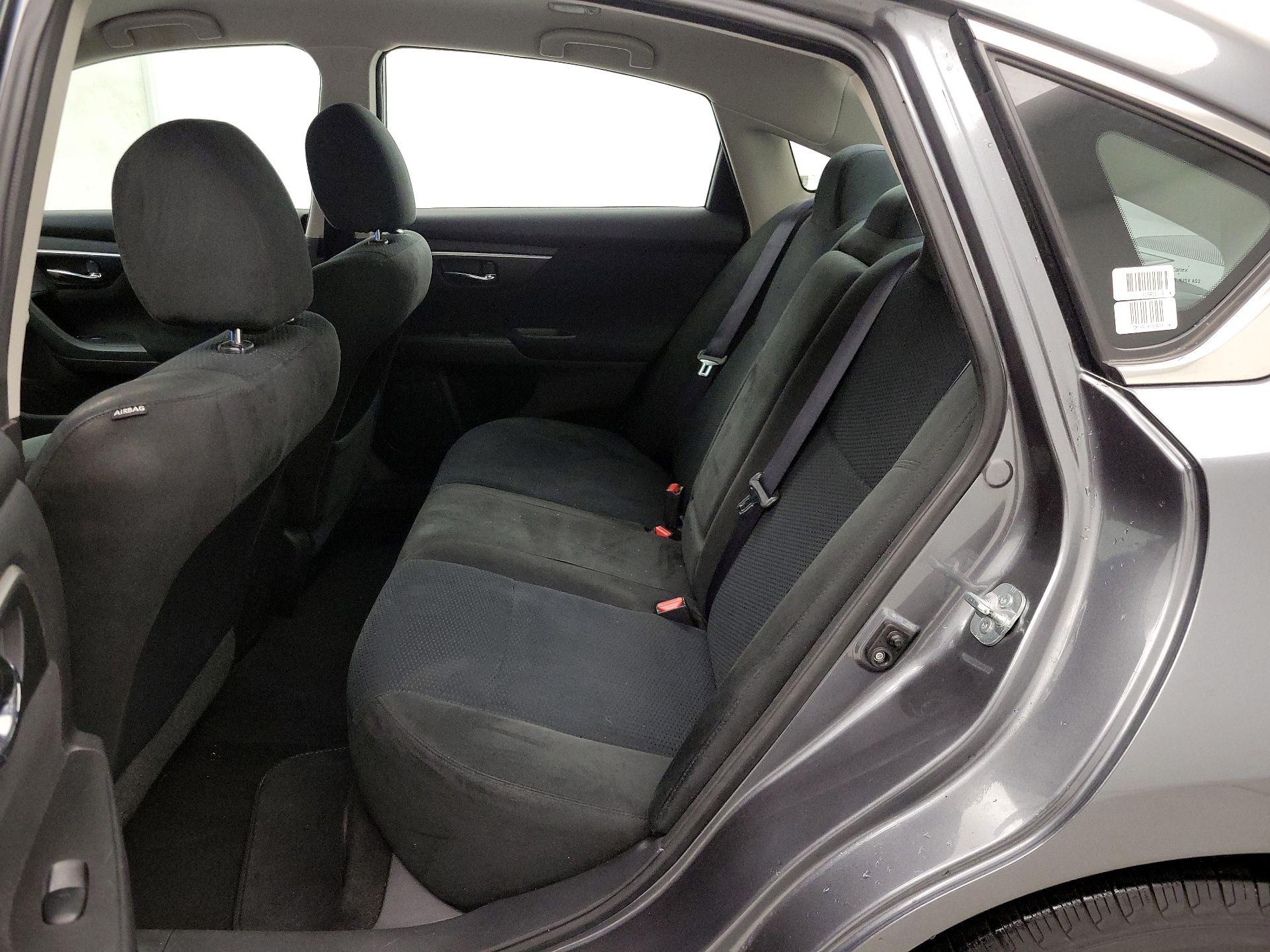 Thumbnail: 2015 Nissan Altima - 19