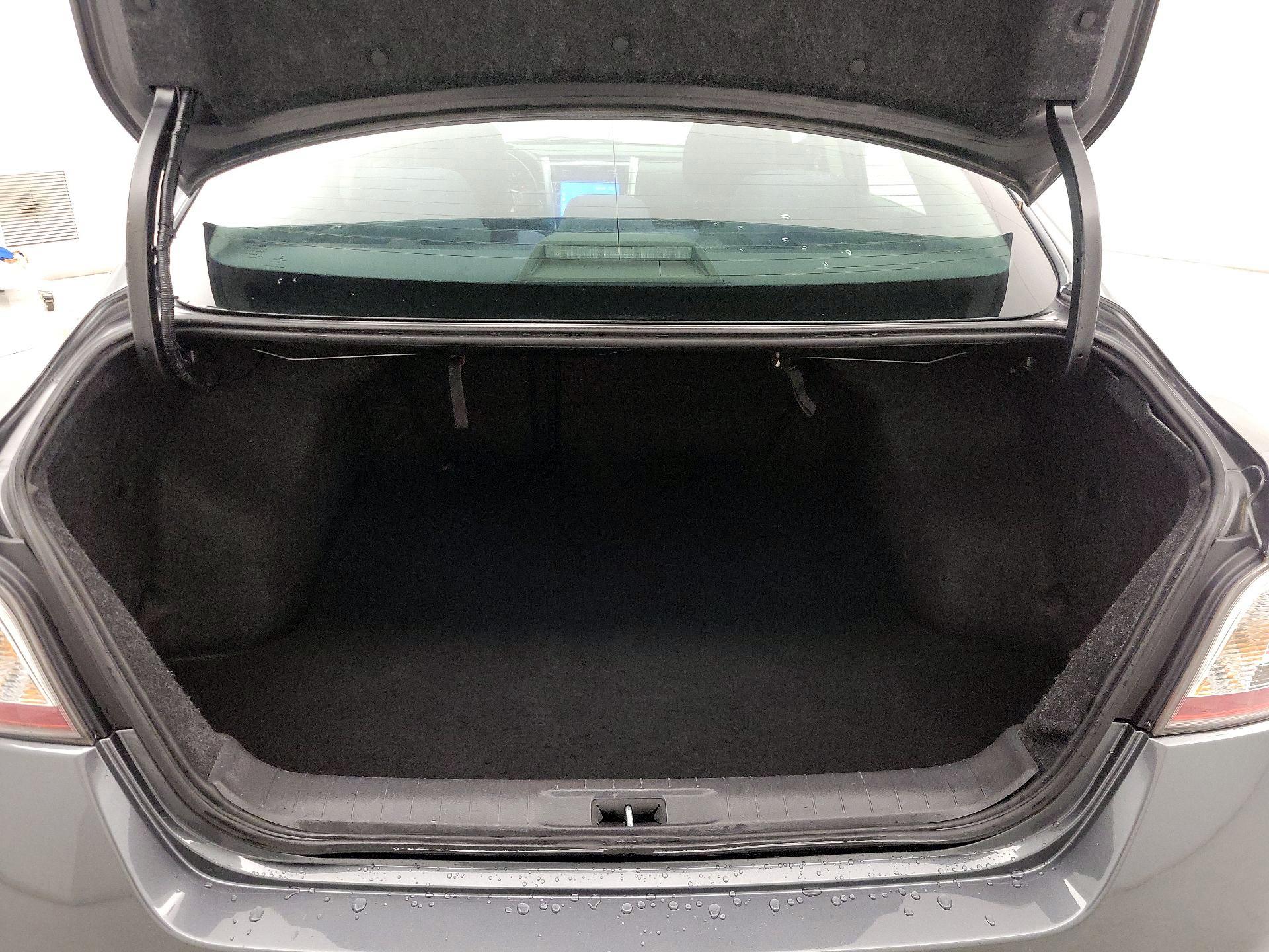 Thumbnail: 2015 Nissan Altima - 20