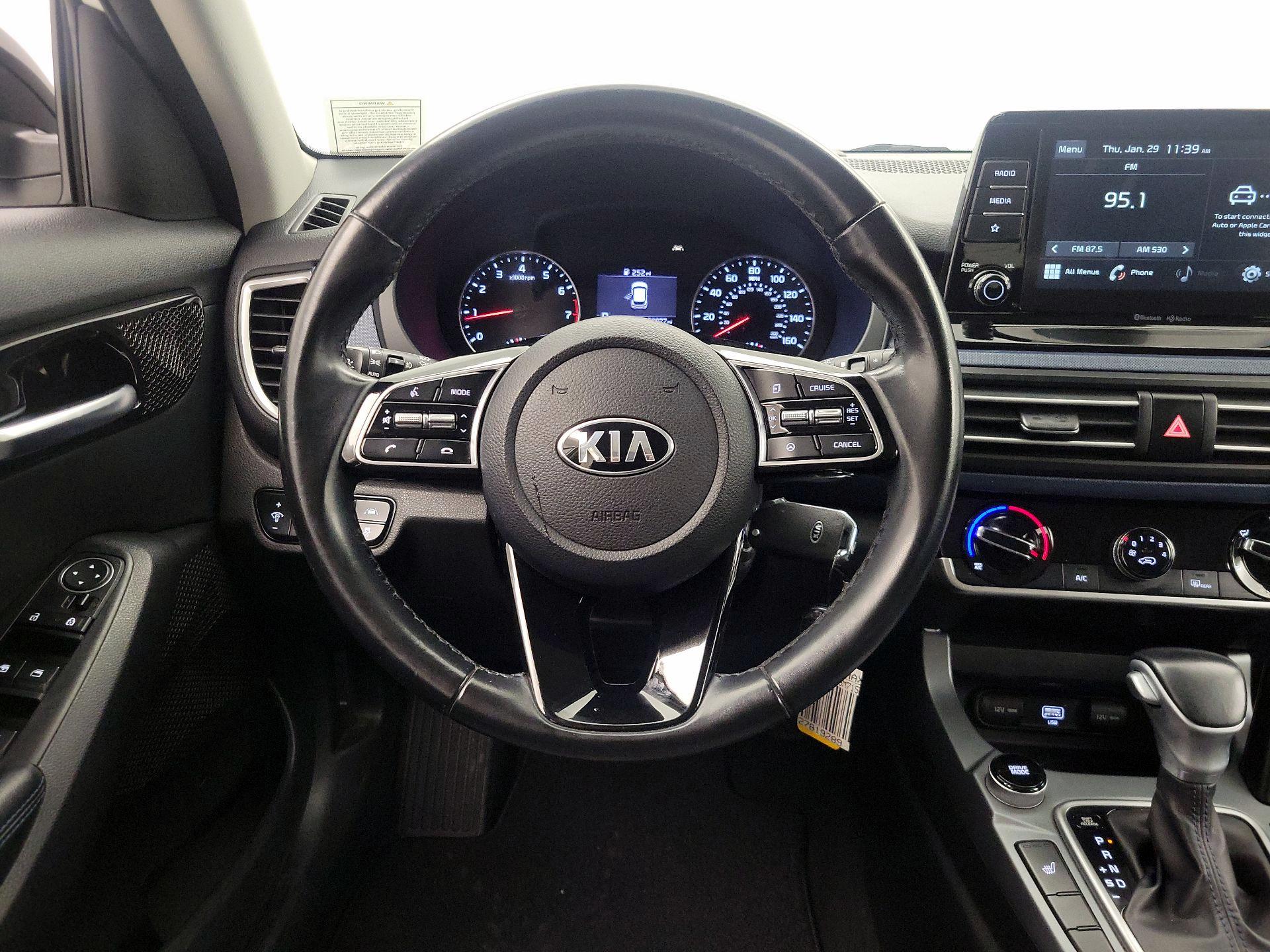 Thumbnail: 2021 Kia Seltos - 10