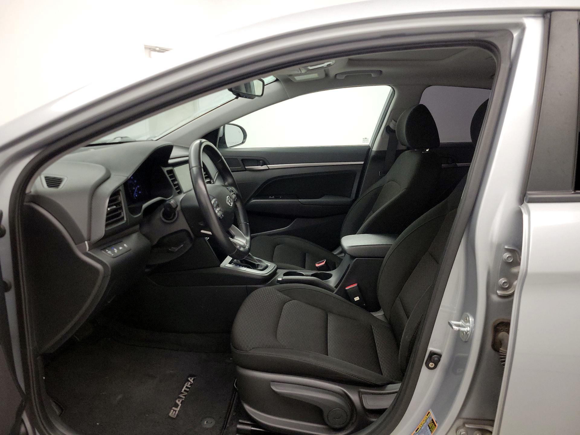 Thumbnail: 2020 Hyundai Elantra - 11