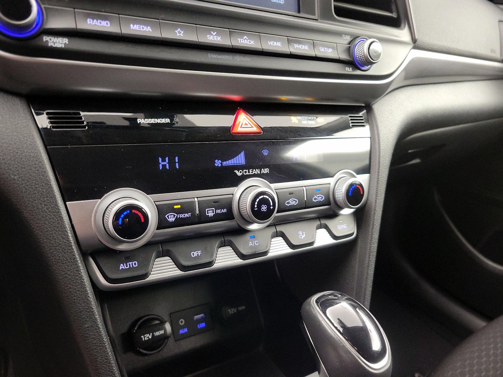 Thumbnail: 2020 Hyundai Elantra - 16