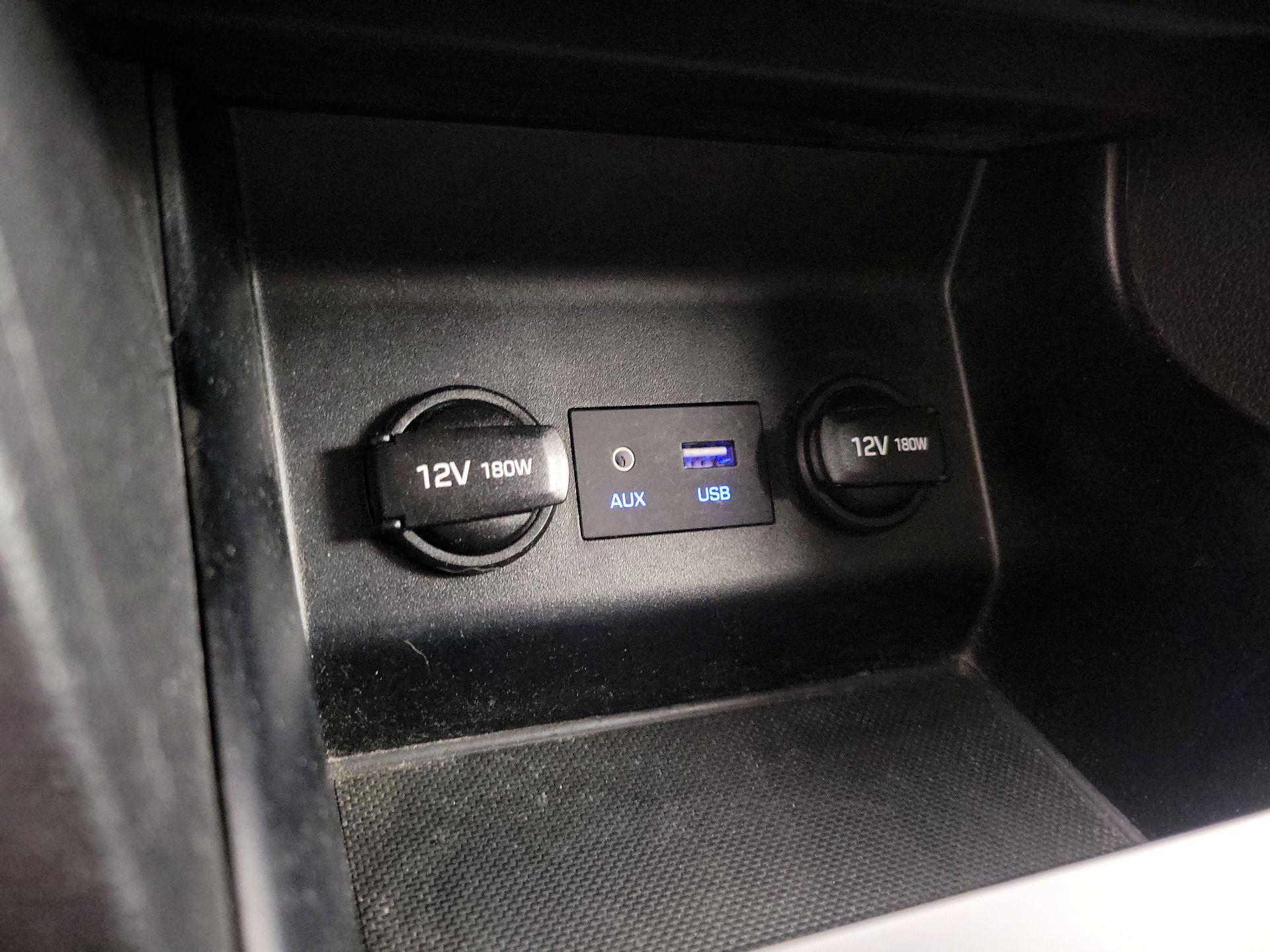 Thumbnail: 2020 Hyundai Elantra - 18