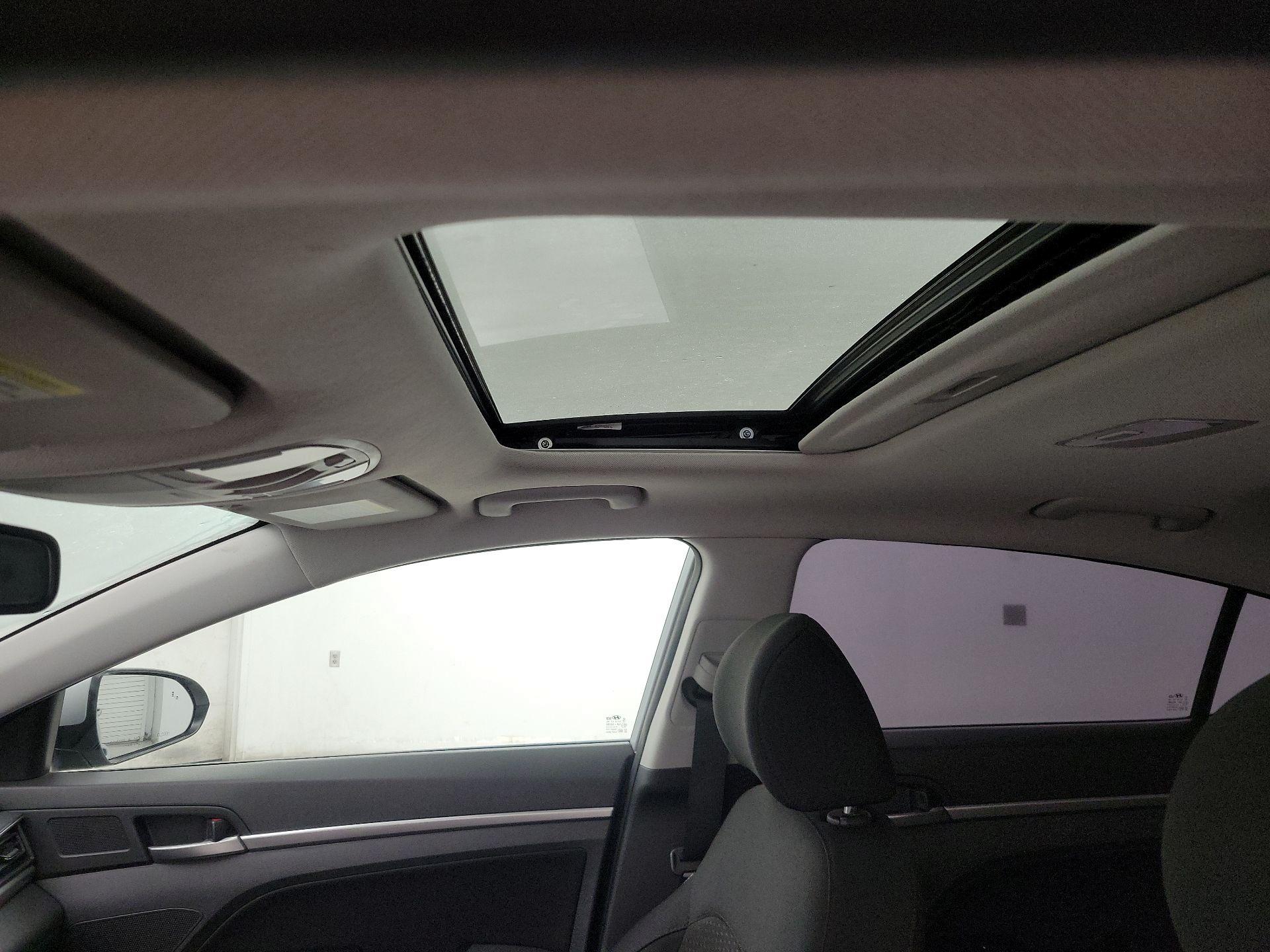 Thumbnail: 2020 Hyundai Elantra - 19