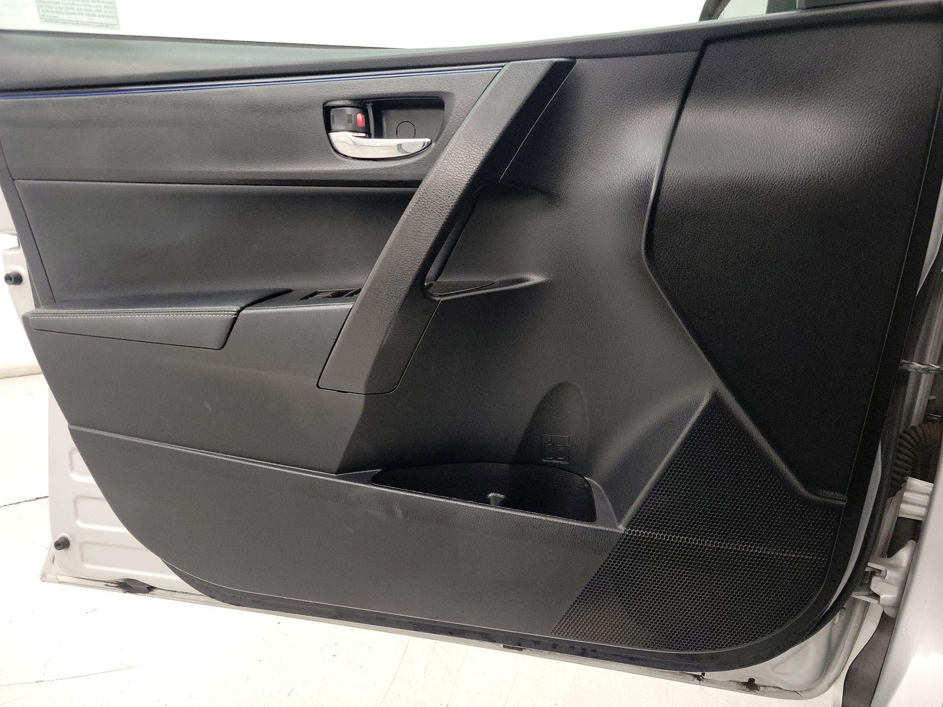 Thumbnail: 2018 Toyota Corolla - 12