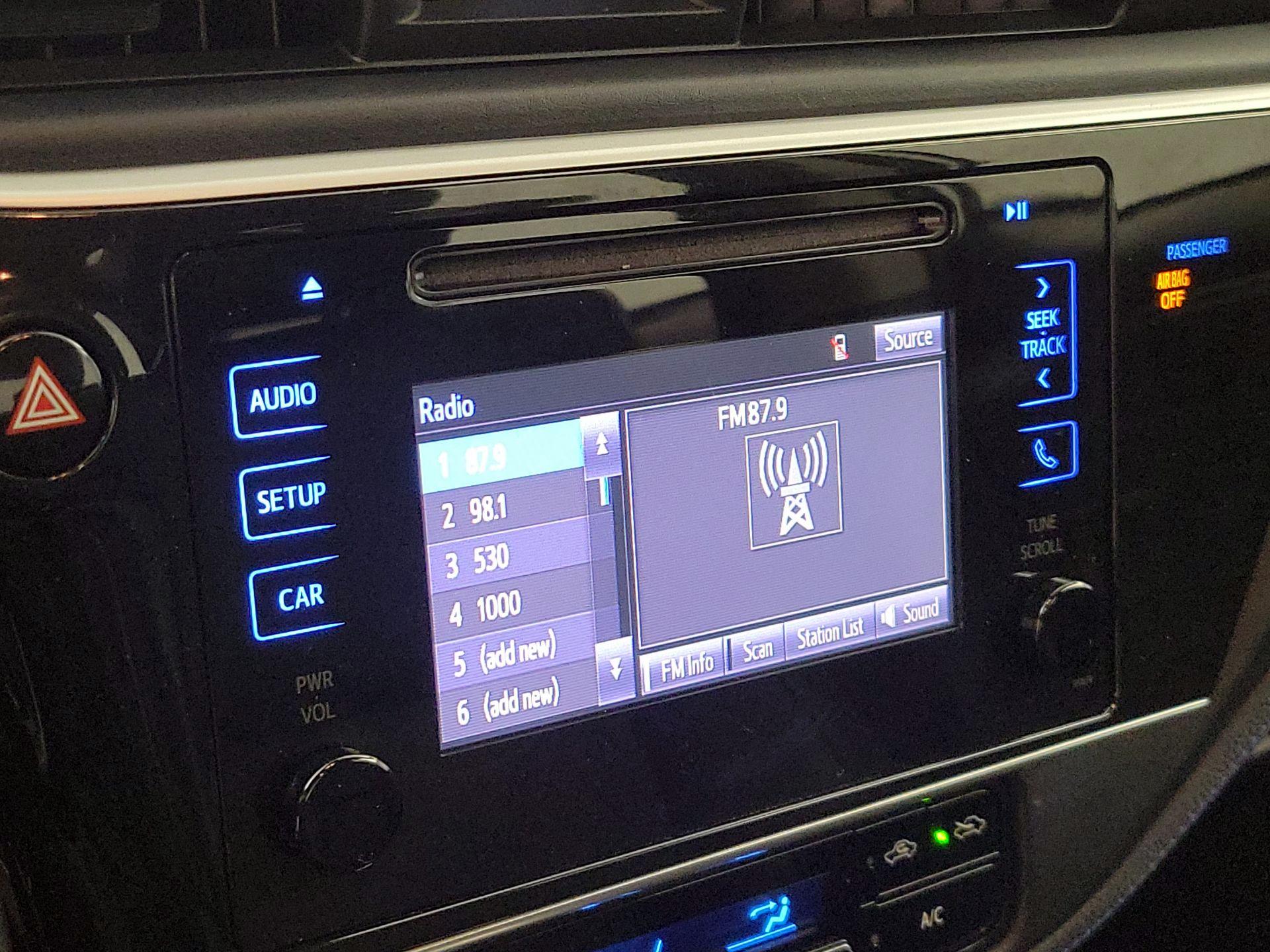 Thumbnail: 2018 Toyota Corolla - 15