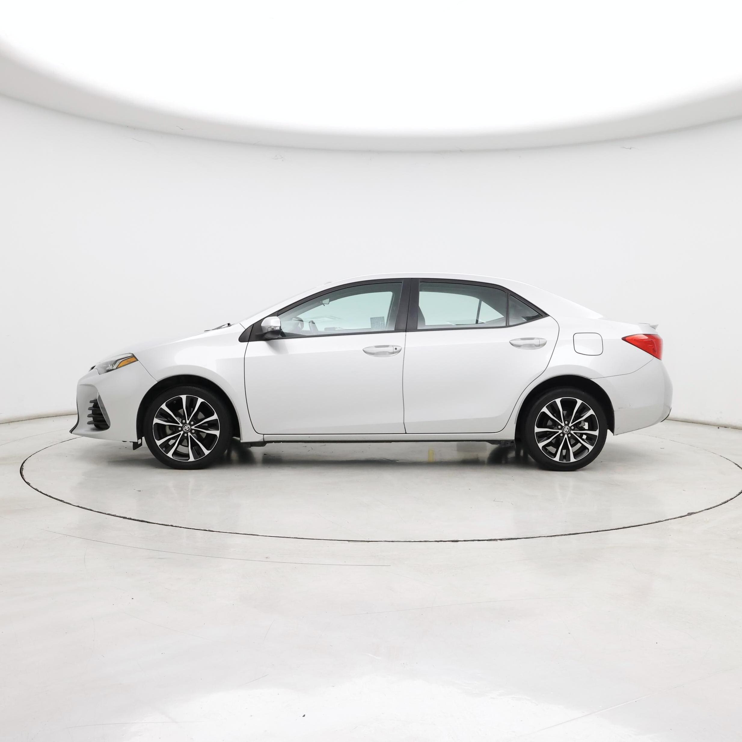 Thumbnail: 2018 Toyota Corolla - 3