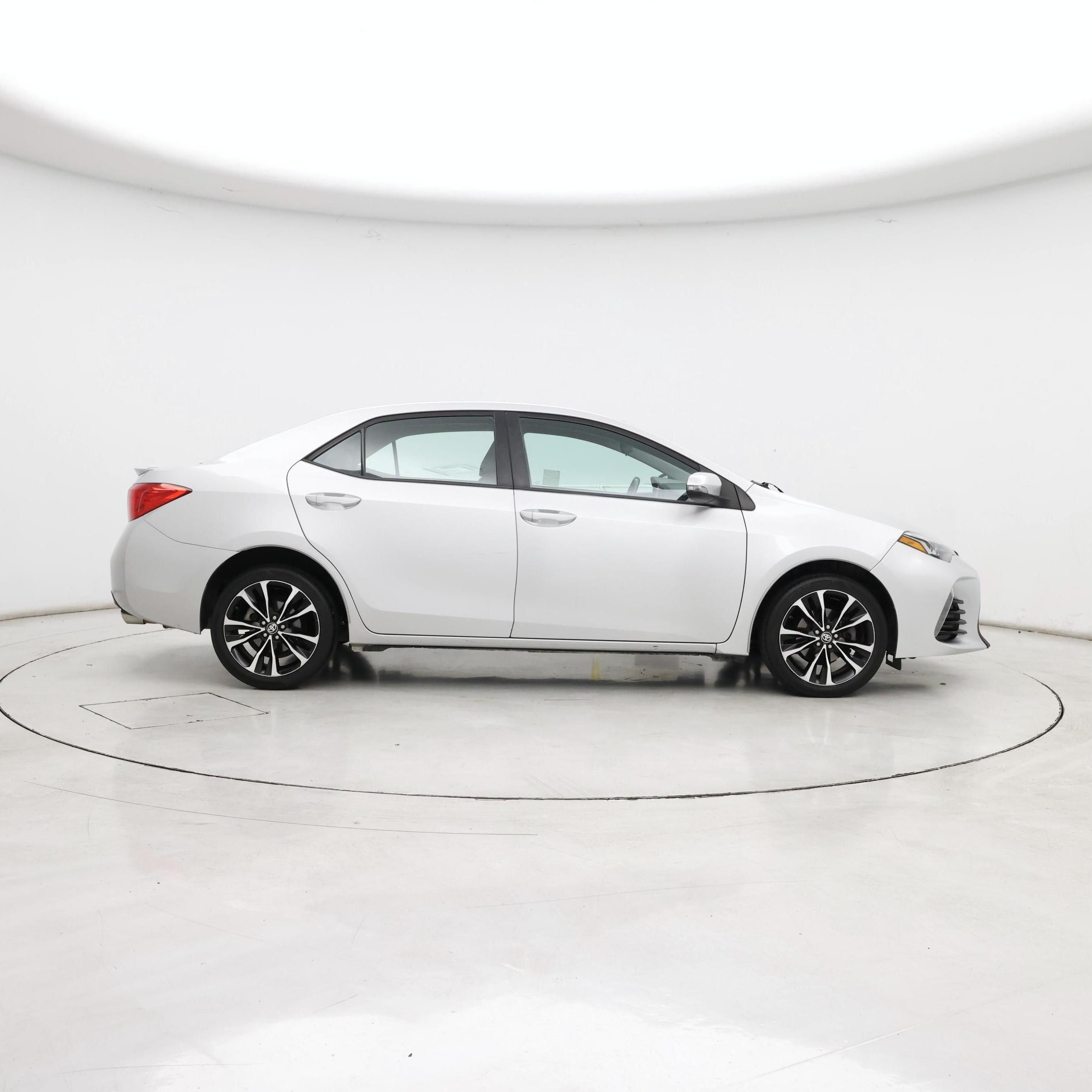 Thumbnail: 2018 Toyota Corolla - 7