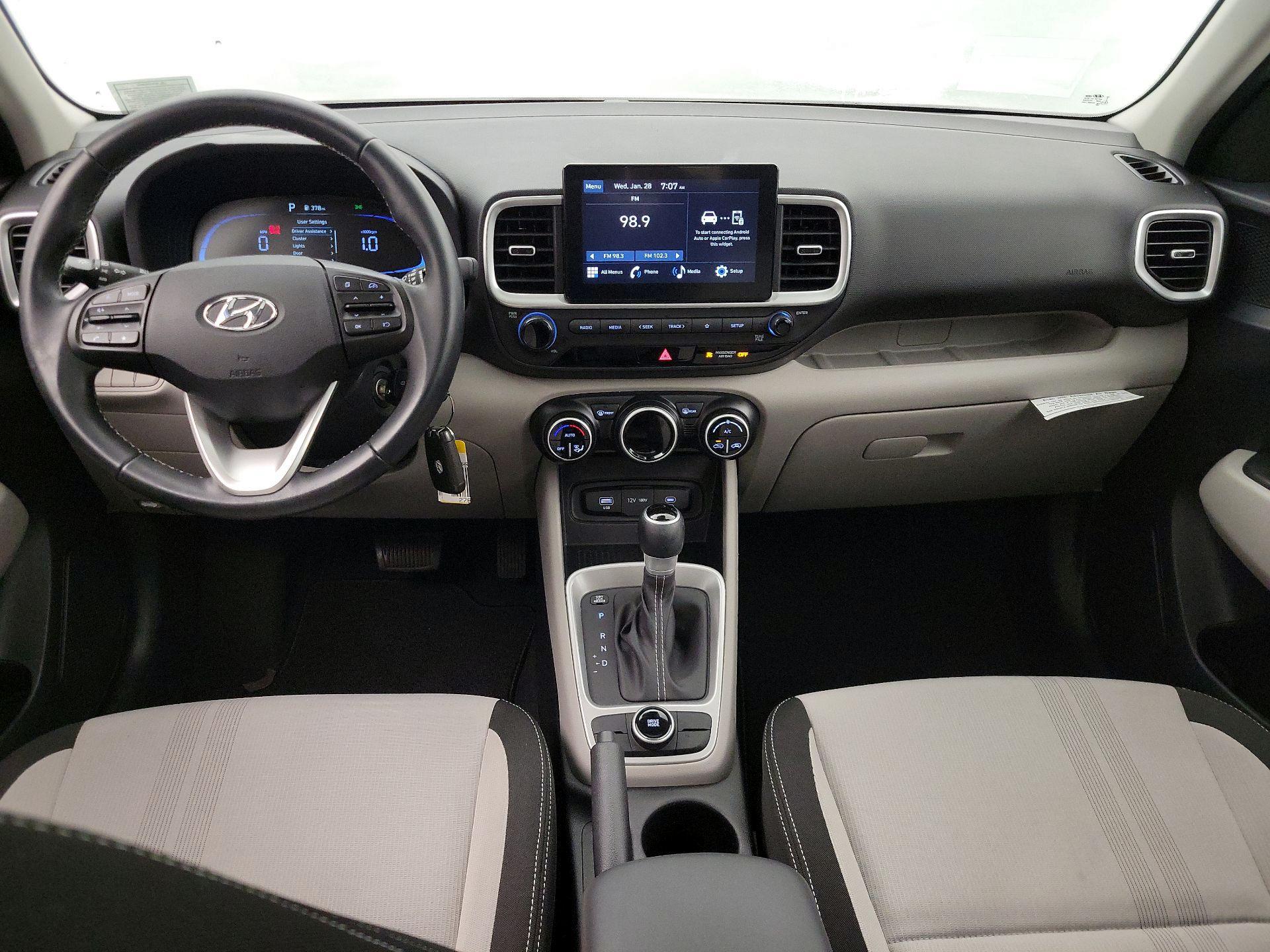 Thumbnail: 2023 Hyundai Venue - 9