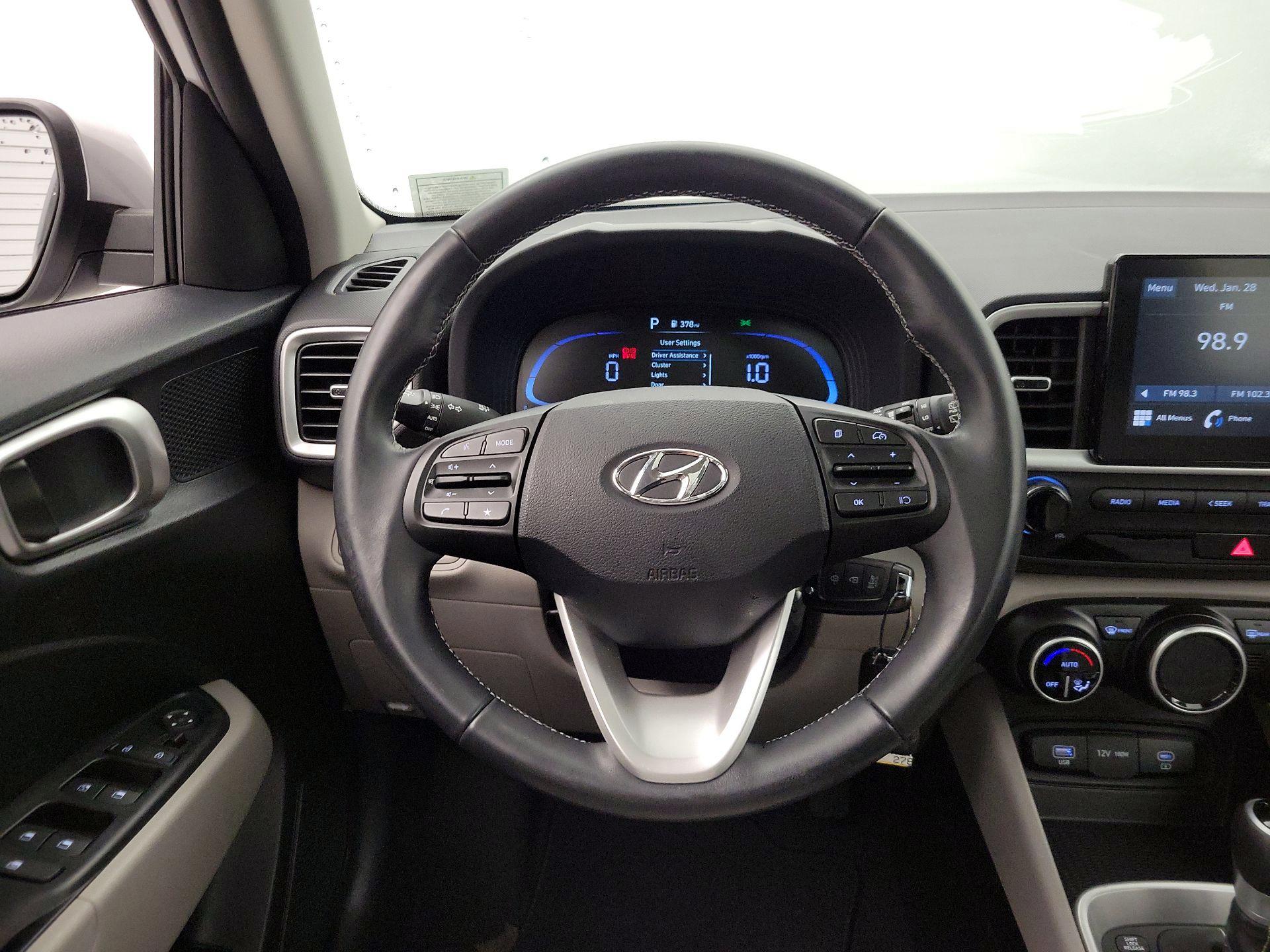 Thumbnail: 2023 Hyundai Venue - 10