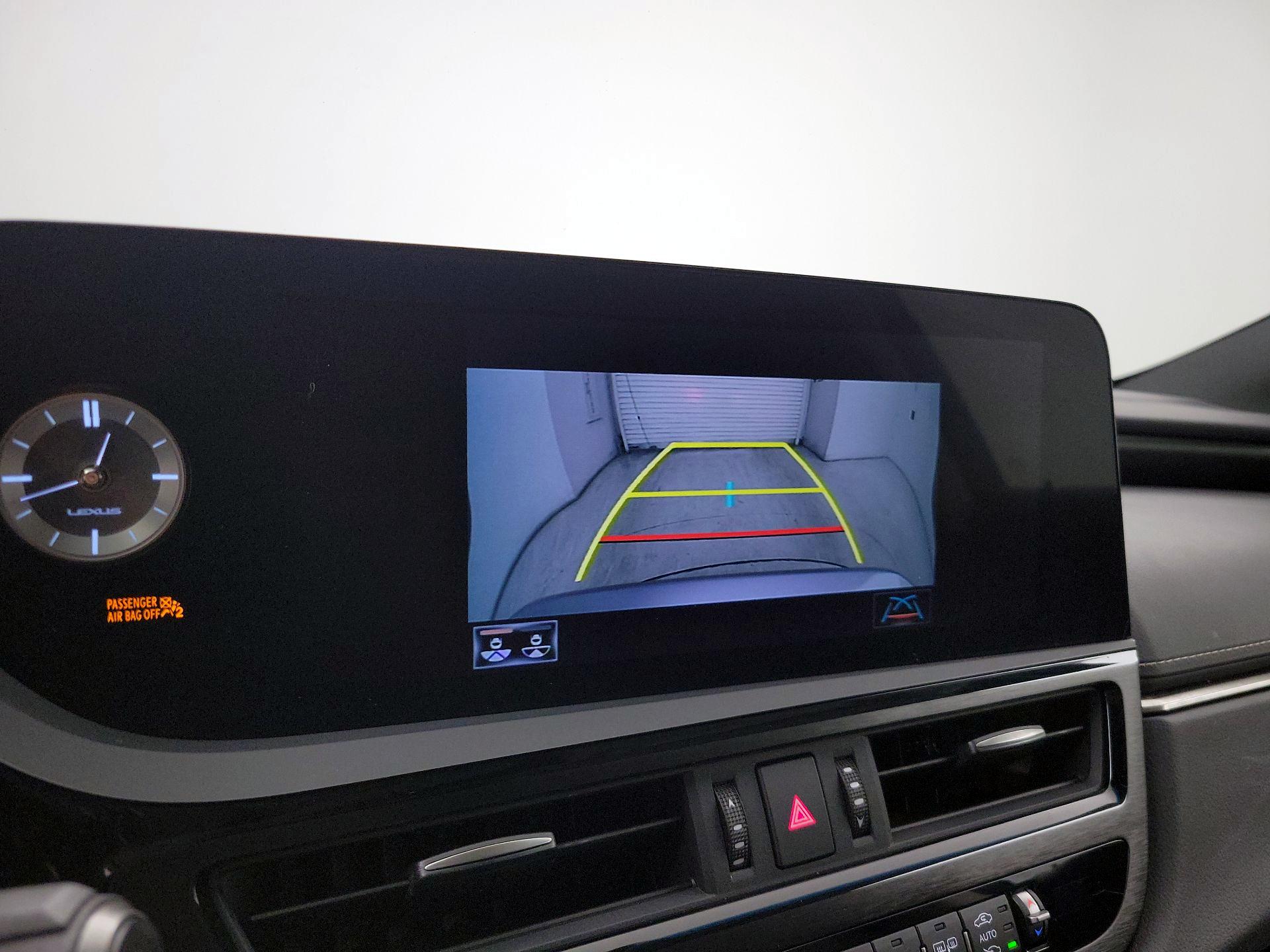 Thumbnail: 2022 Lexus ES - 14