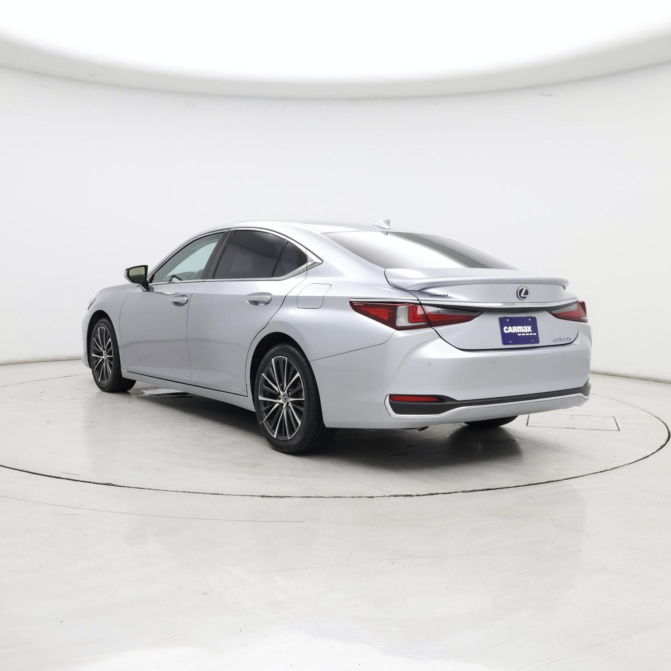 Thumbnail: 2022 Lexus ES - 2