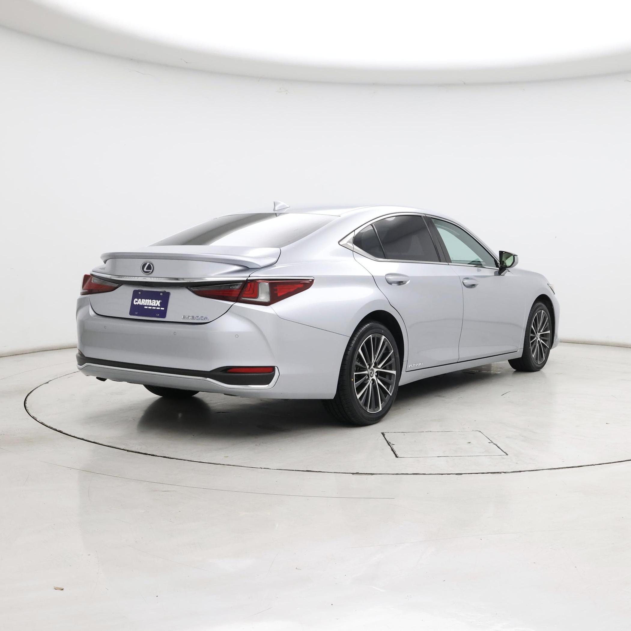 Thumbnail: 2022 Lexus ES - 8