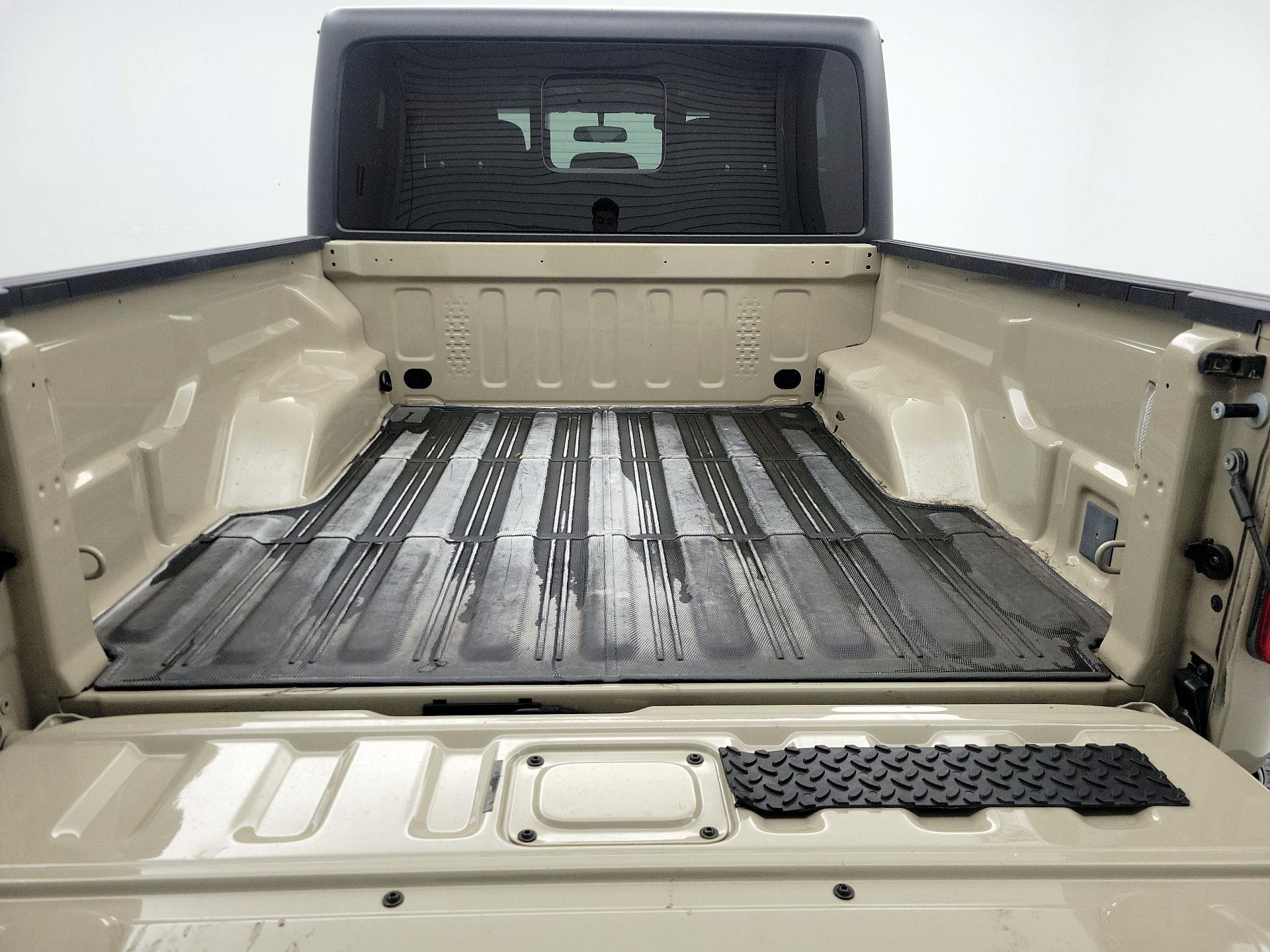 Thumbnail: 2022 Jeep Gladiator - 20