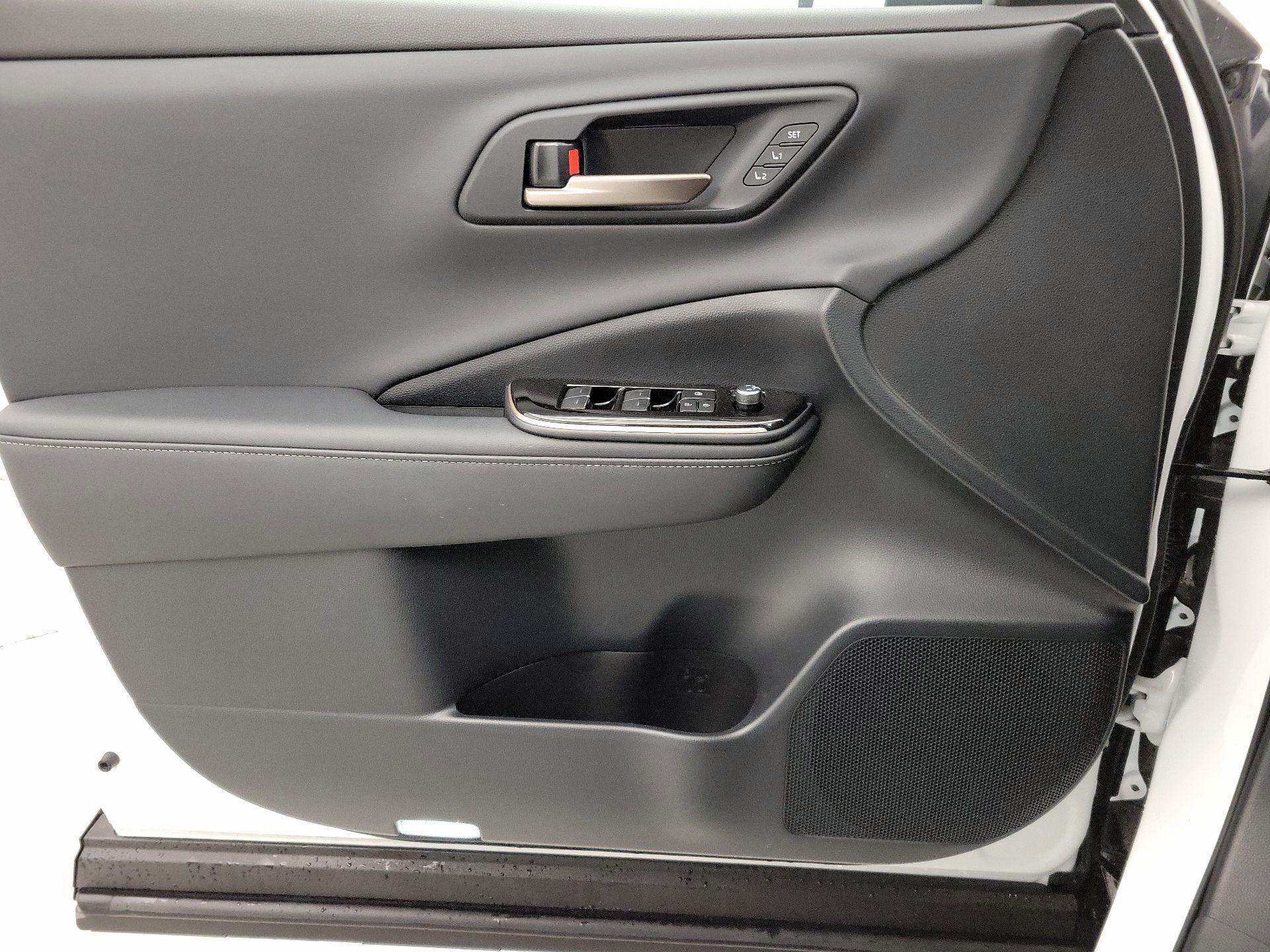 Thumbnail: 2025 Toyota Crown Signia - 12