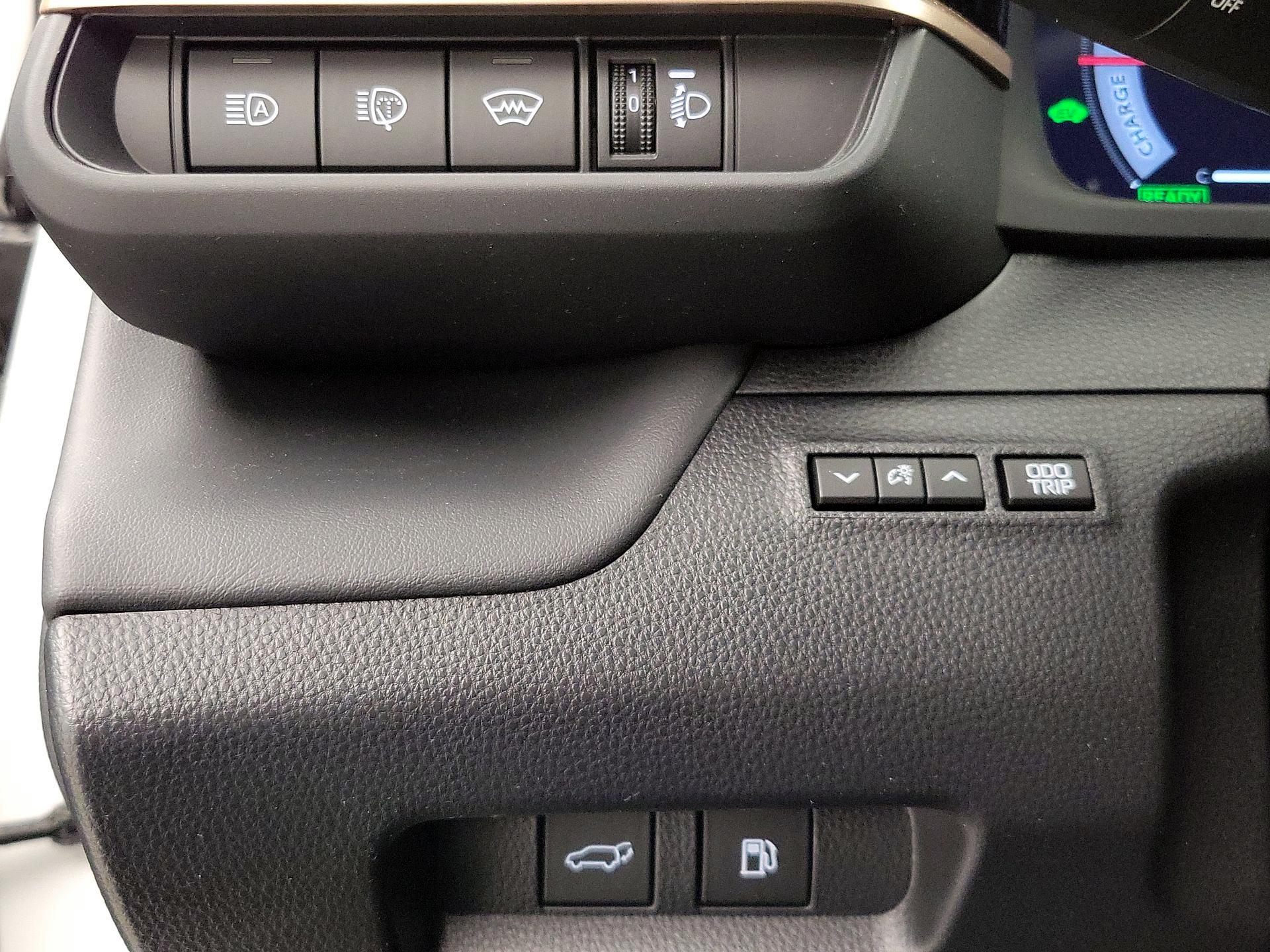 Thumbnail: 2025 Toyota Crown Signia - 13